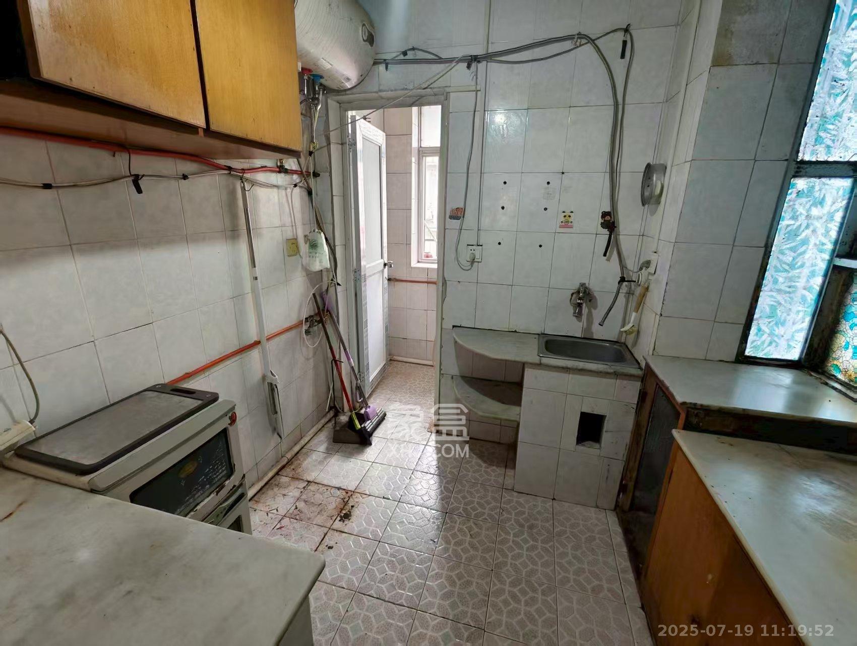 文庙坪小区 2室2厅1卫 1800.0元/月 文庙坪小区 2室2厅1卫 1800.0元/月室内图