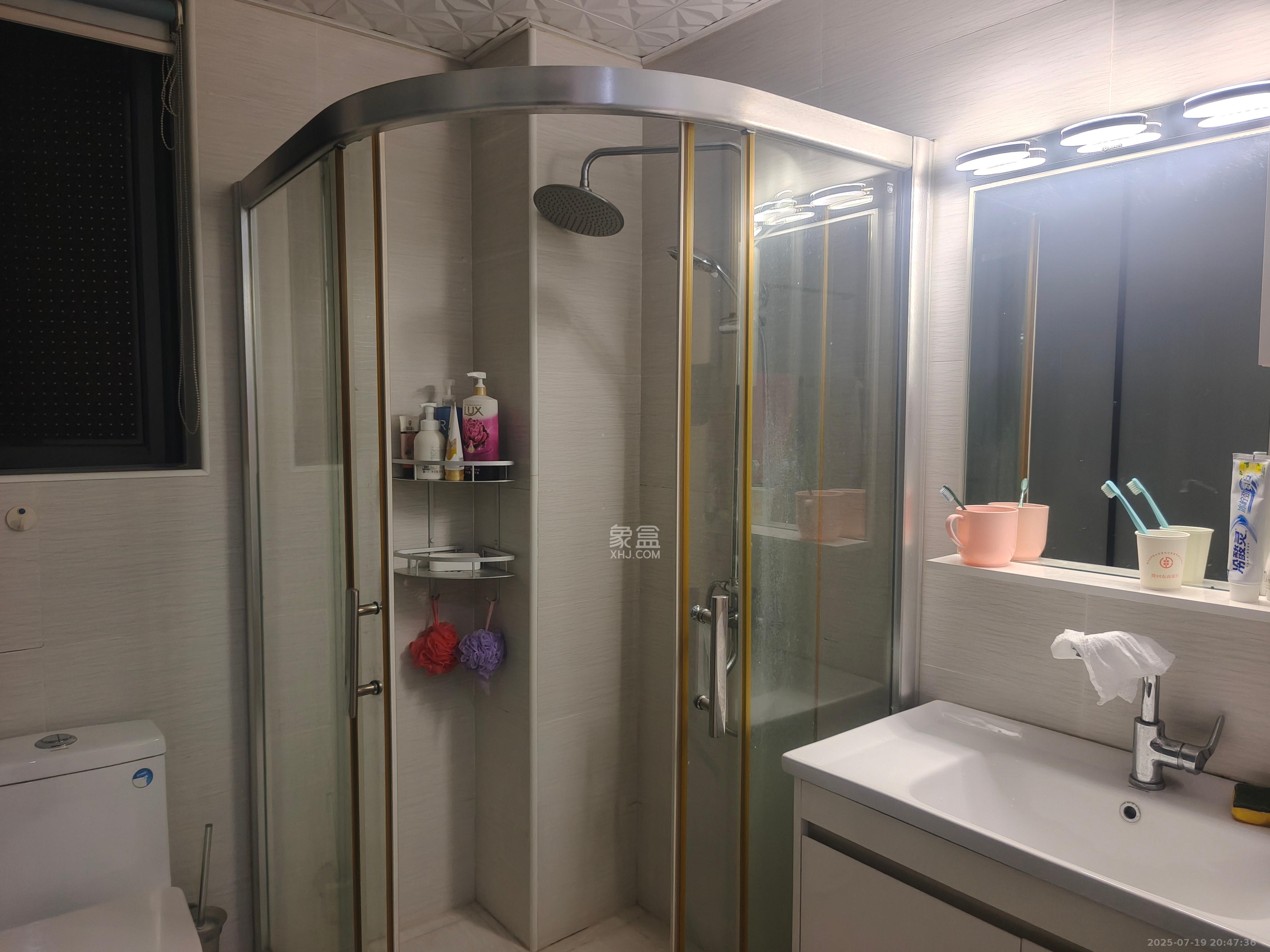 卓越蔚蓝海岸二期 3室2厅2卫 3600.0元/月 卓越蔚蓝海岸二期 3室2厅2卫 3600.0元/月室内图