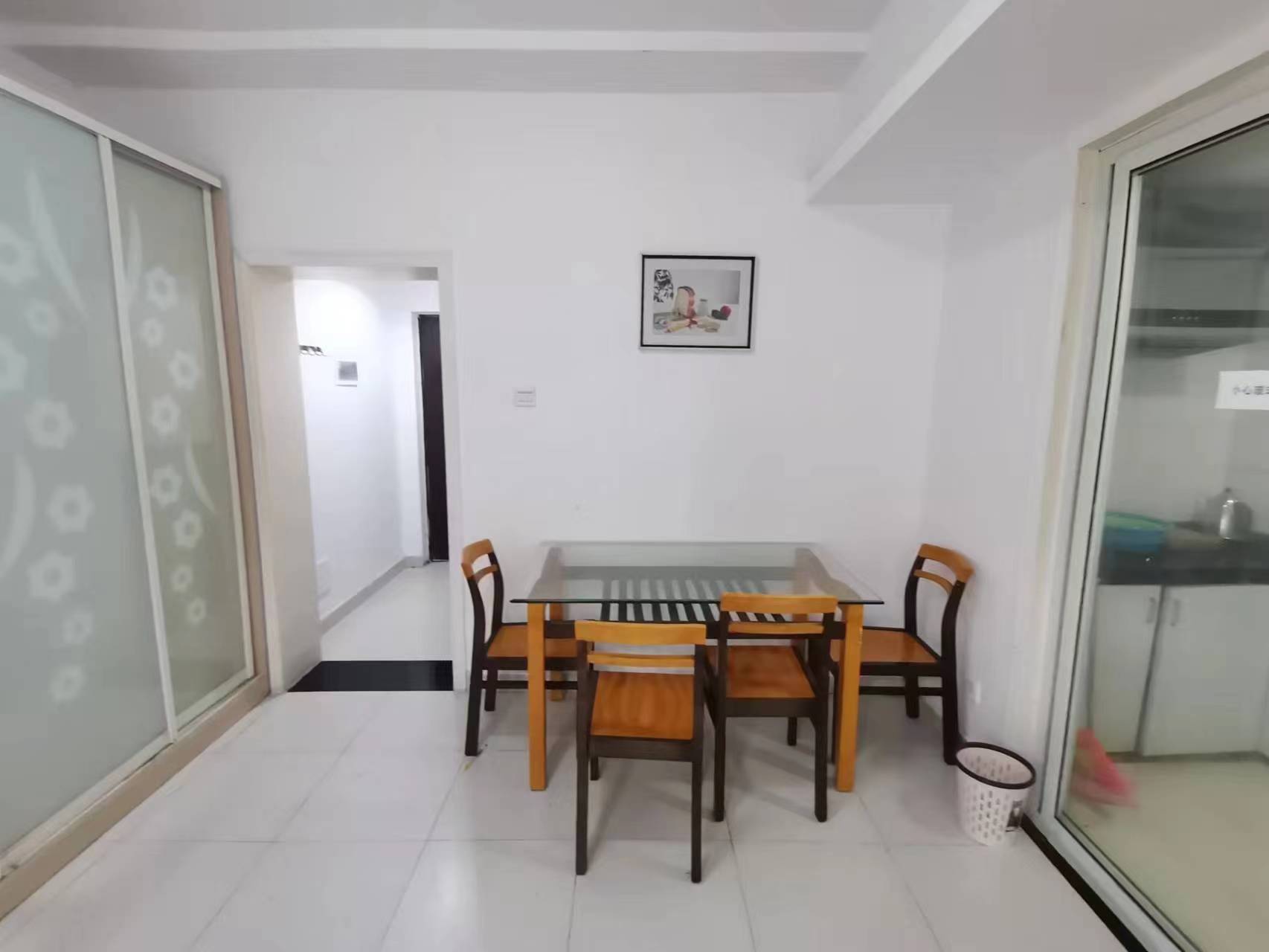 海晟瑞景  2室2厅1卫    2200.0元/月 海晟瑞景  2室2厅1卫    2200.0元/月室内图