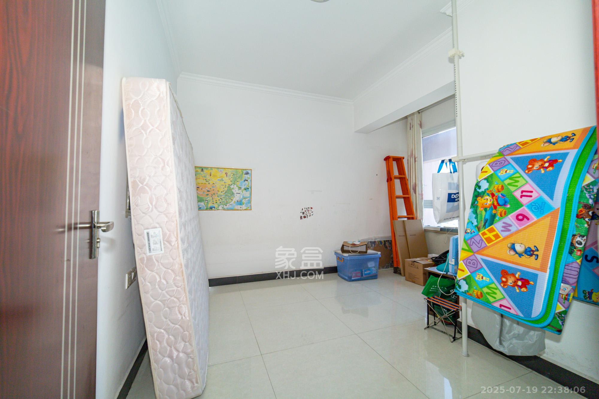 楚天馨苑 3室2厅2卫 59.8万 楚天馨苑 3室2厅2卫 59.8万卧室