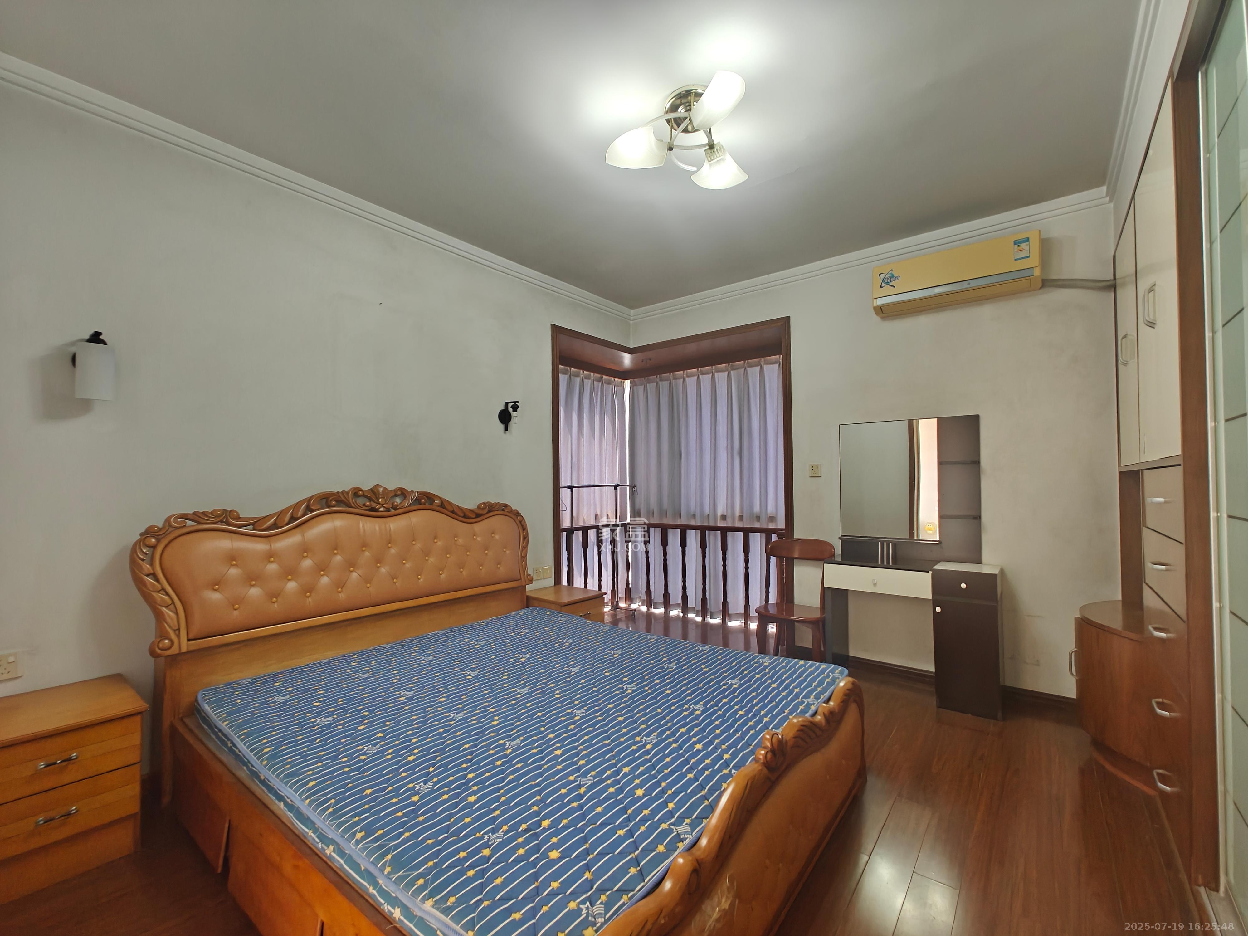 美林景园  3室2厅2卫    3300.0元/月 美林景园  3室2厅2卫    3300.0元/月室内图