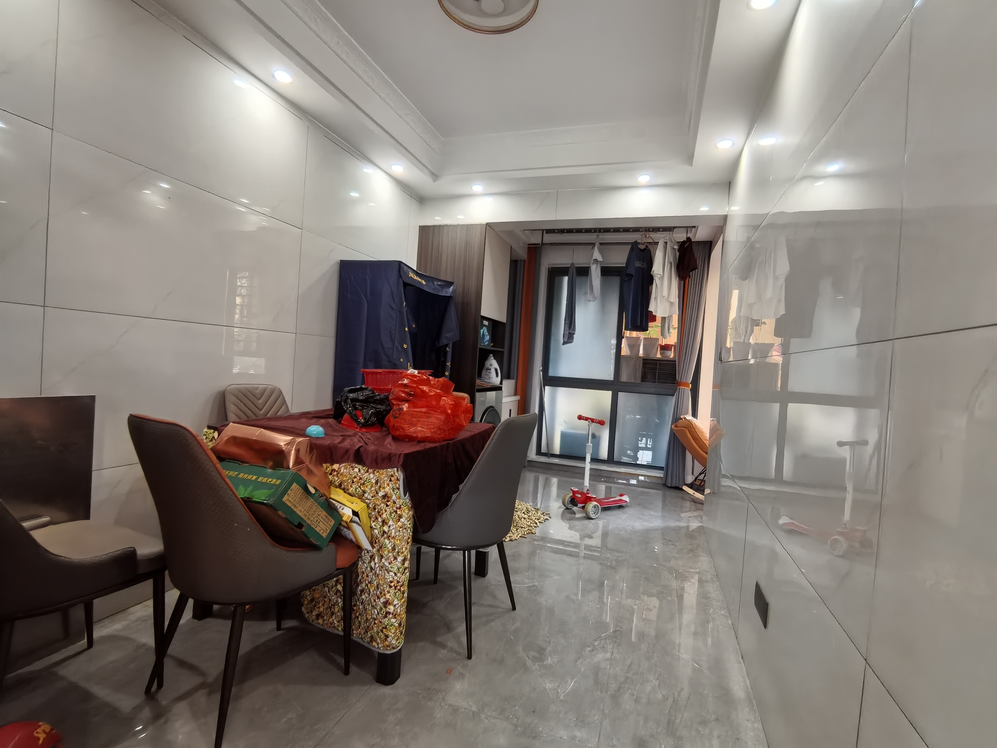 悦江山 1室0厅0卫 128.0万 悦江山 1室0厅0卫 128.0万客厅