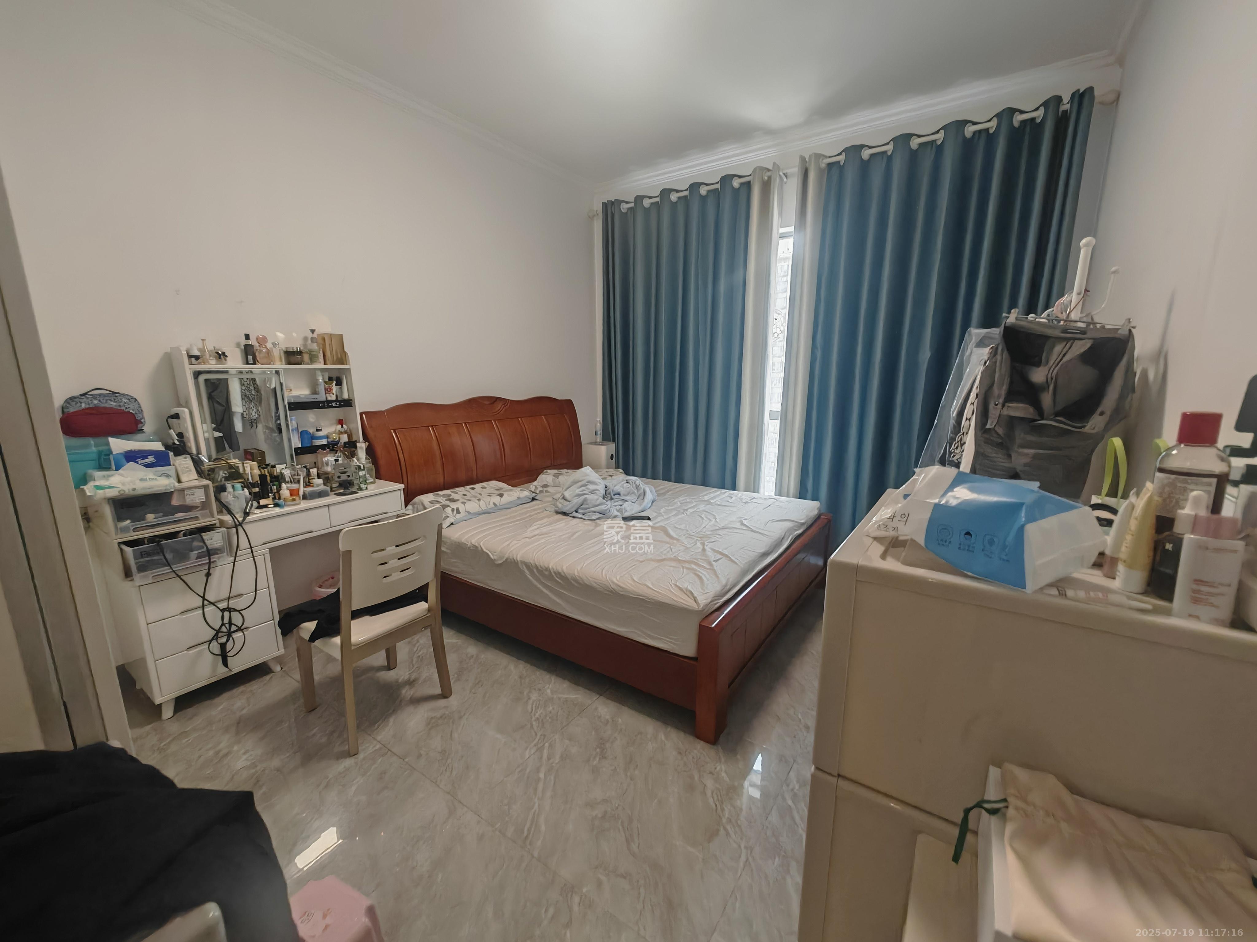 万象府台  3室2厅2卫   3800.00元/月室内图