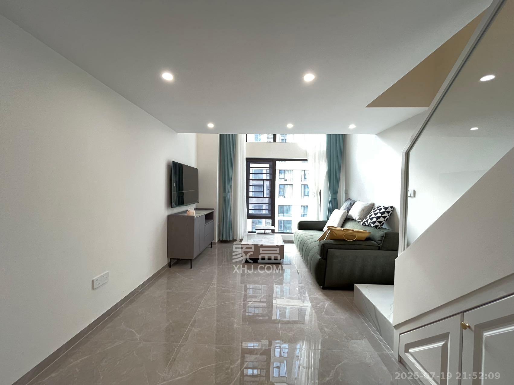 卓越江岸 1室0厅0卫 2600.0元/月 卓越江岸 1室0厅0卫 2600.0元/月室内图