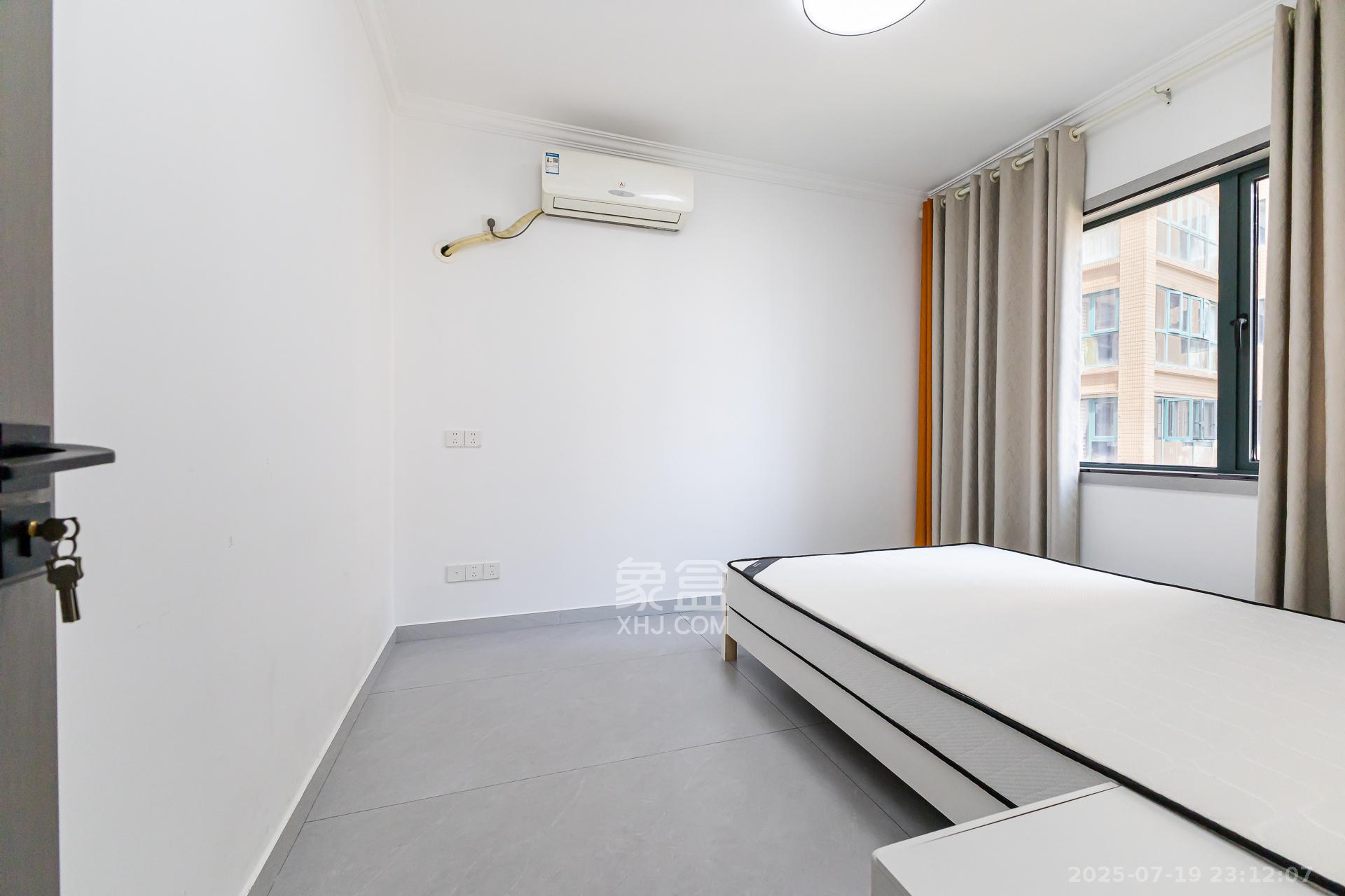 金湘苑(星澜之悦) 3室2厅1卫 82.8万 金湘苑(星澜之悦) 3室2厅1卫 82.8万卧室