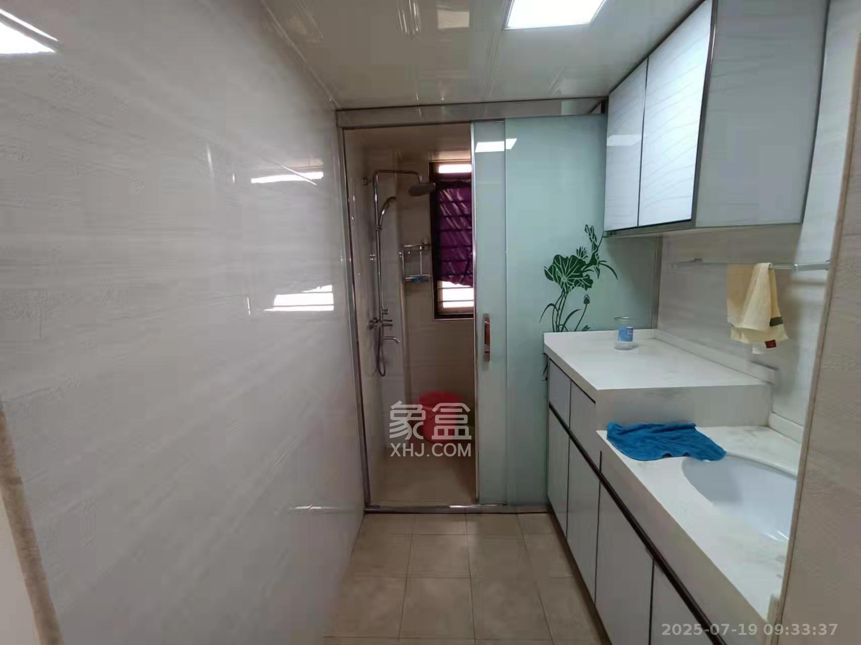 中建芙蓉嘉苑  3室2厅2卫   2700.00元/月室内图