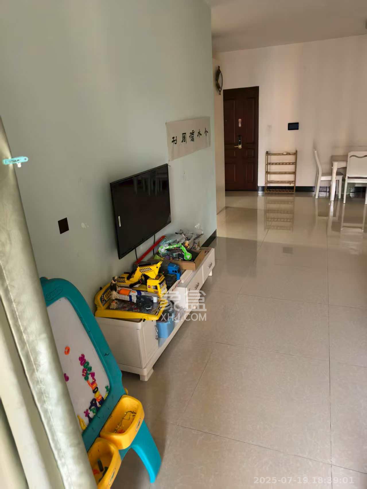 金茂梅溪湖 3室2厅1卫 2500.0元/月 金茂梅溪湖 3室2厅1卫 2500.0元/月室内图