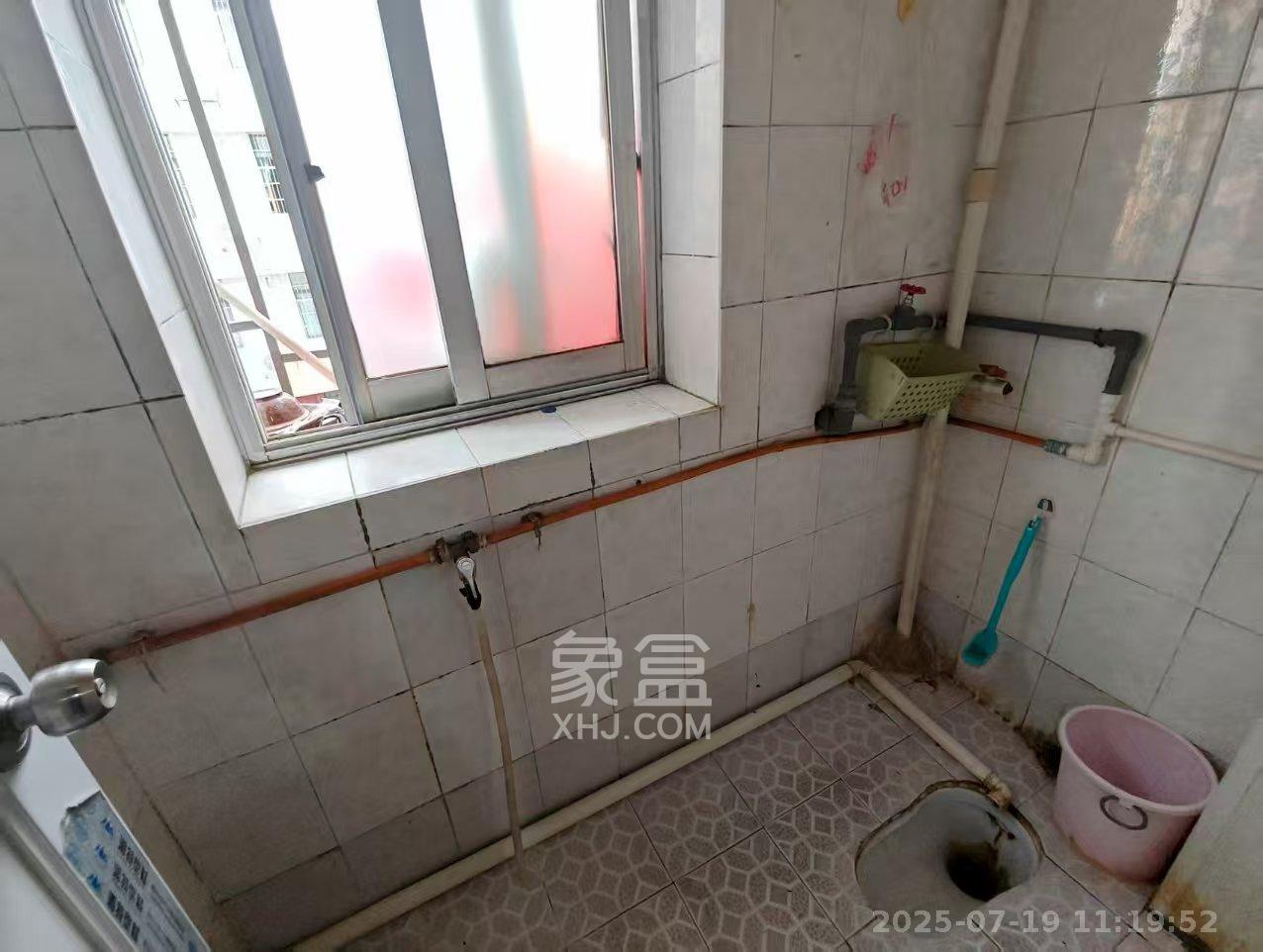 文庙坪小区 2室2厅1卫 1800.0元/月 文庙坪小区 2室2厅1卫 1800.0元/月室内图