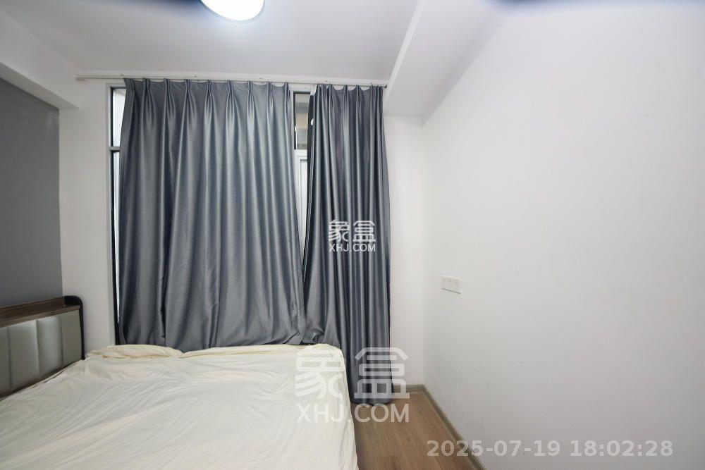 中建江山壹号  4室2厅2卫   7700.00元/月室内图