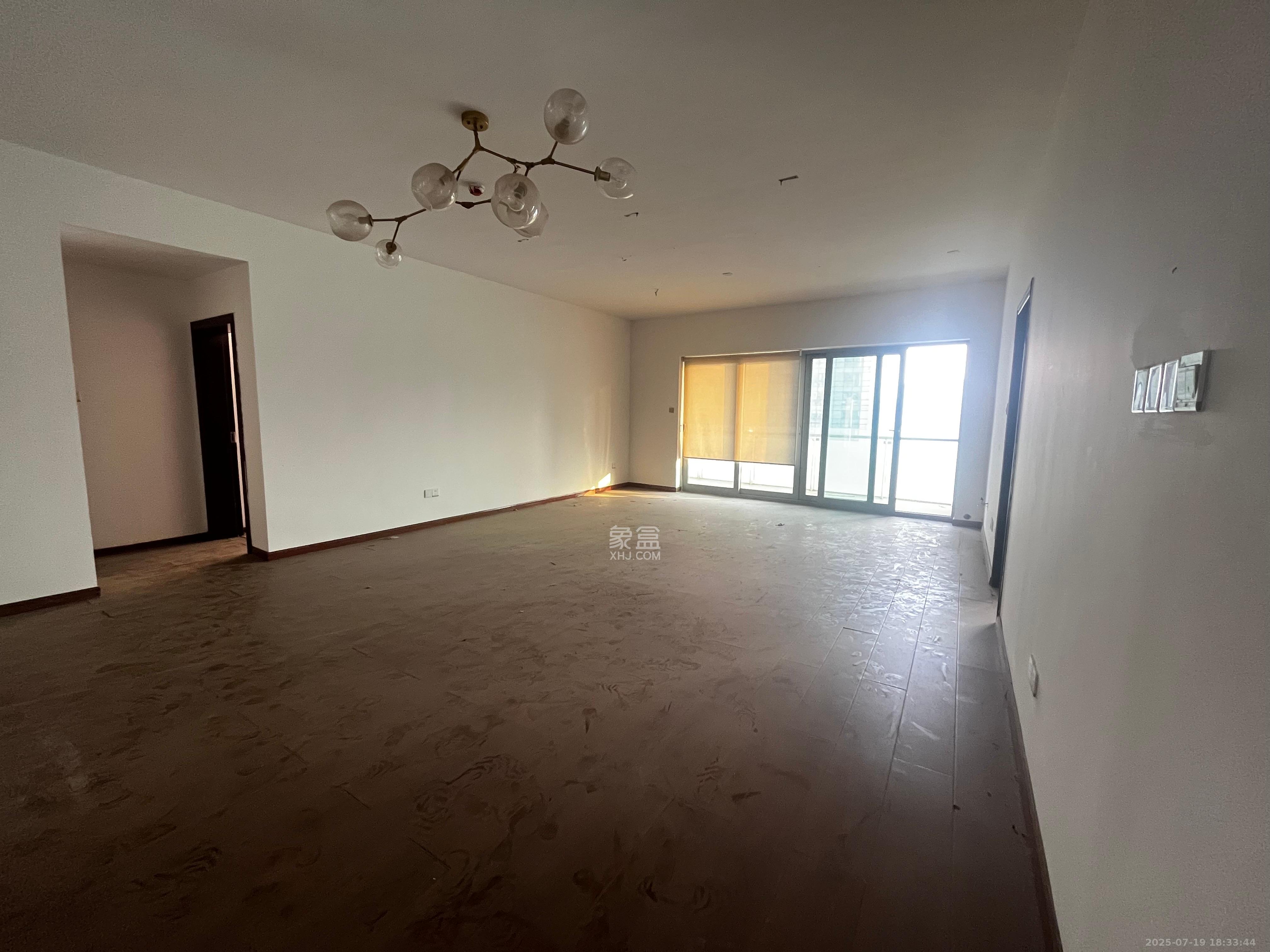 北辰定江洋  4室2厅2卫    8000.0元/月 北辰定江洋  4室2厅2卫    8000.0元/月