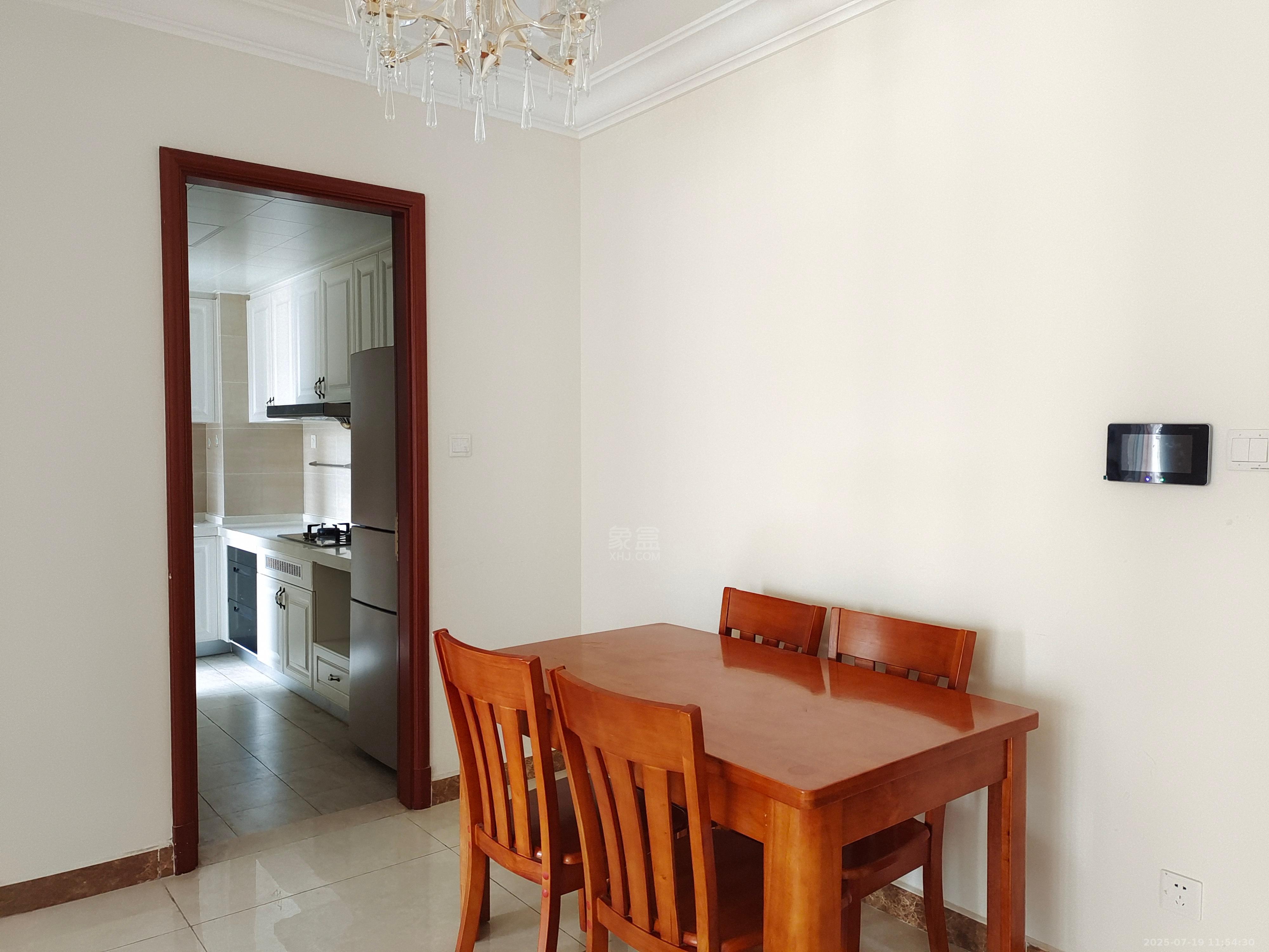 恒大华府 3室2厅1卫 2000.0元/月 恒大华府 3室2厅1卫 2000.0元/月室内图