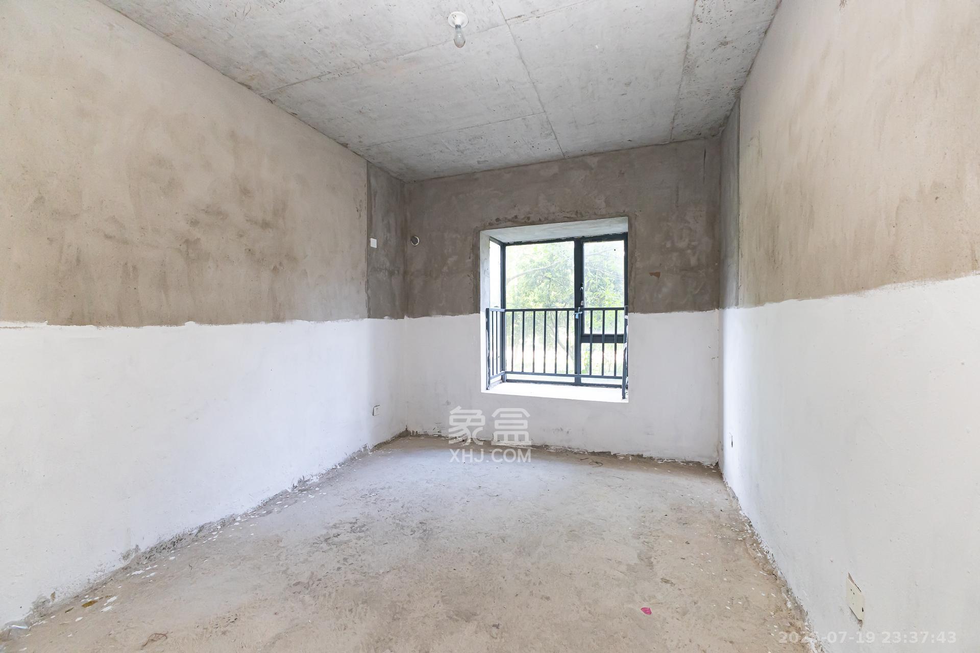 金湘苑(星澜之悦) 4室2厅1卫 136.8万 金湘苑(星澜之悦) 4室2厅1卫 136.8万卧室