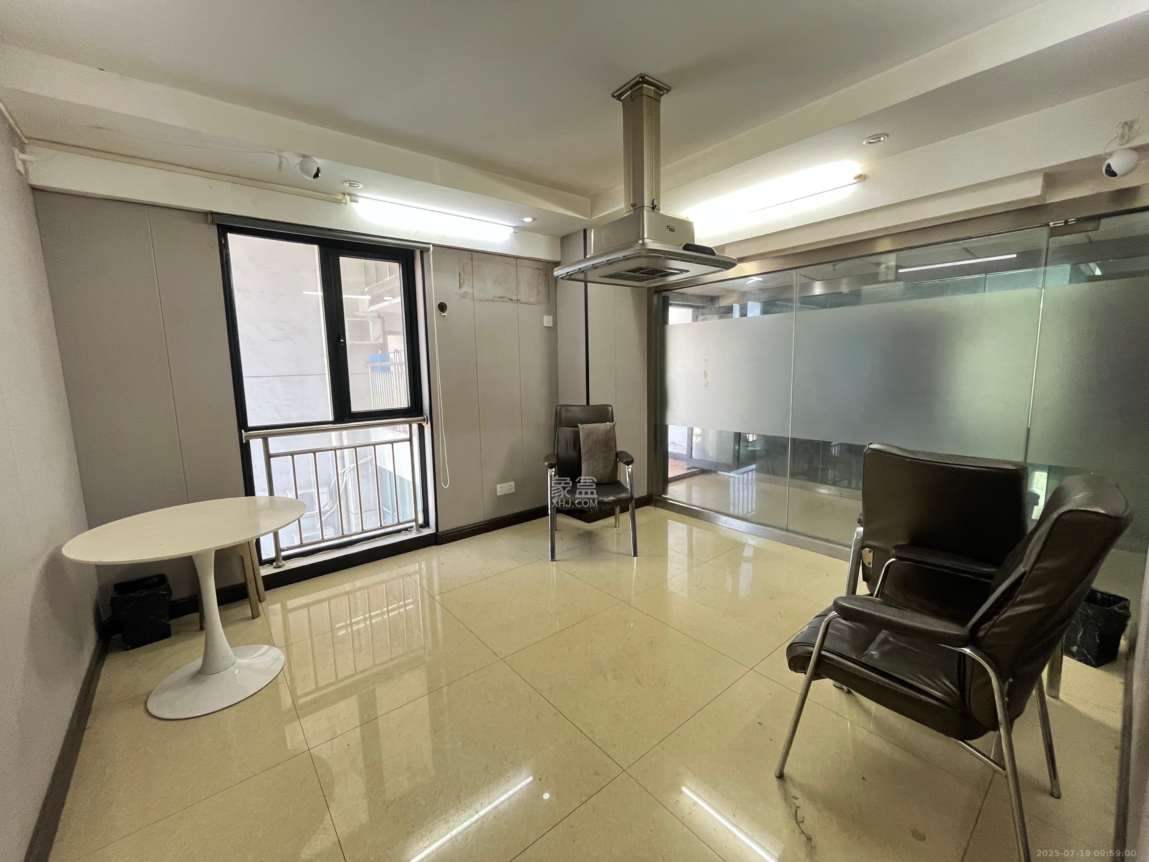 华翼府   90.0㎡      2600.0元/月室内图