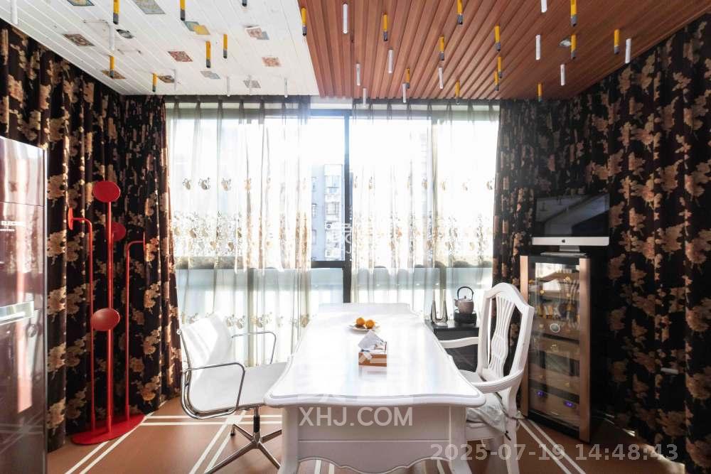 长房东郡  3室2厅2卫    4000.0元/月 长房东郡  3室2厅2卫    4000.0元/月室内图