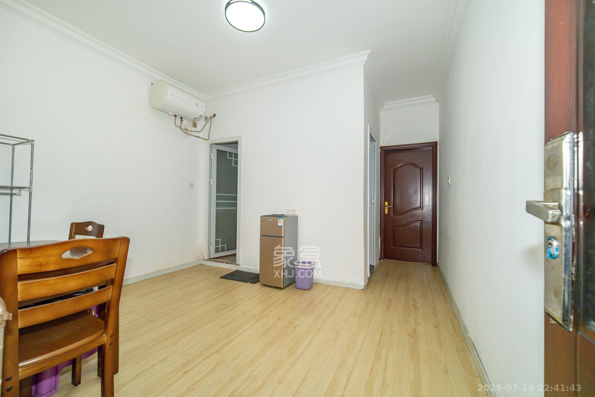 星沙二区  8室2厅4卫    108.0万 星沙二区  8室2厅4卫    108.0万