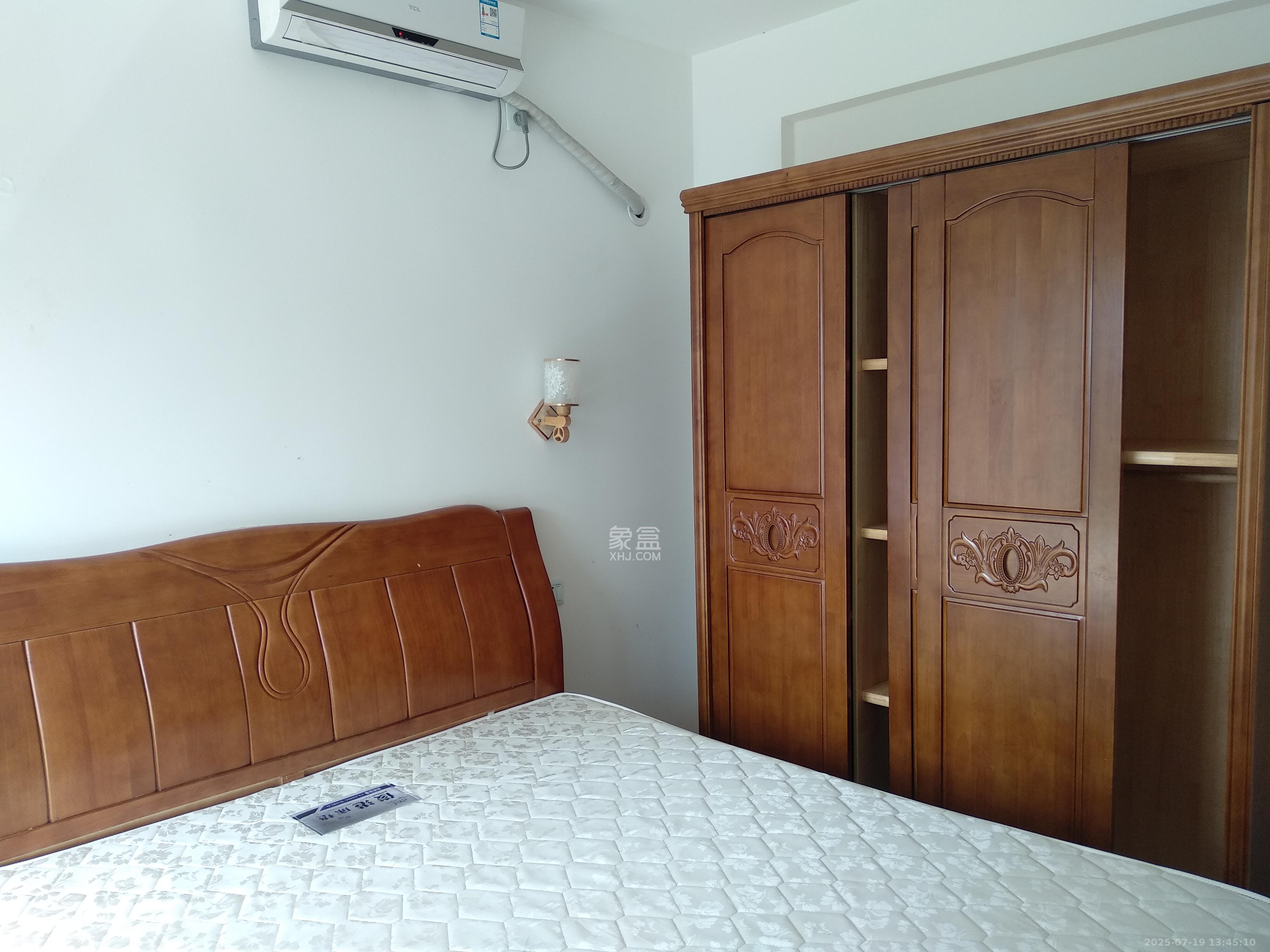 汇金城/嘉华城(二期、三期) 3室2厅1卫 2500.0元/月 汇金城/嘉华城(二期、三期) 3室2厅1卫 2500.0元/月室内图