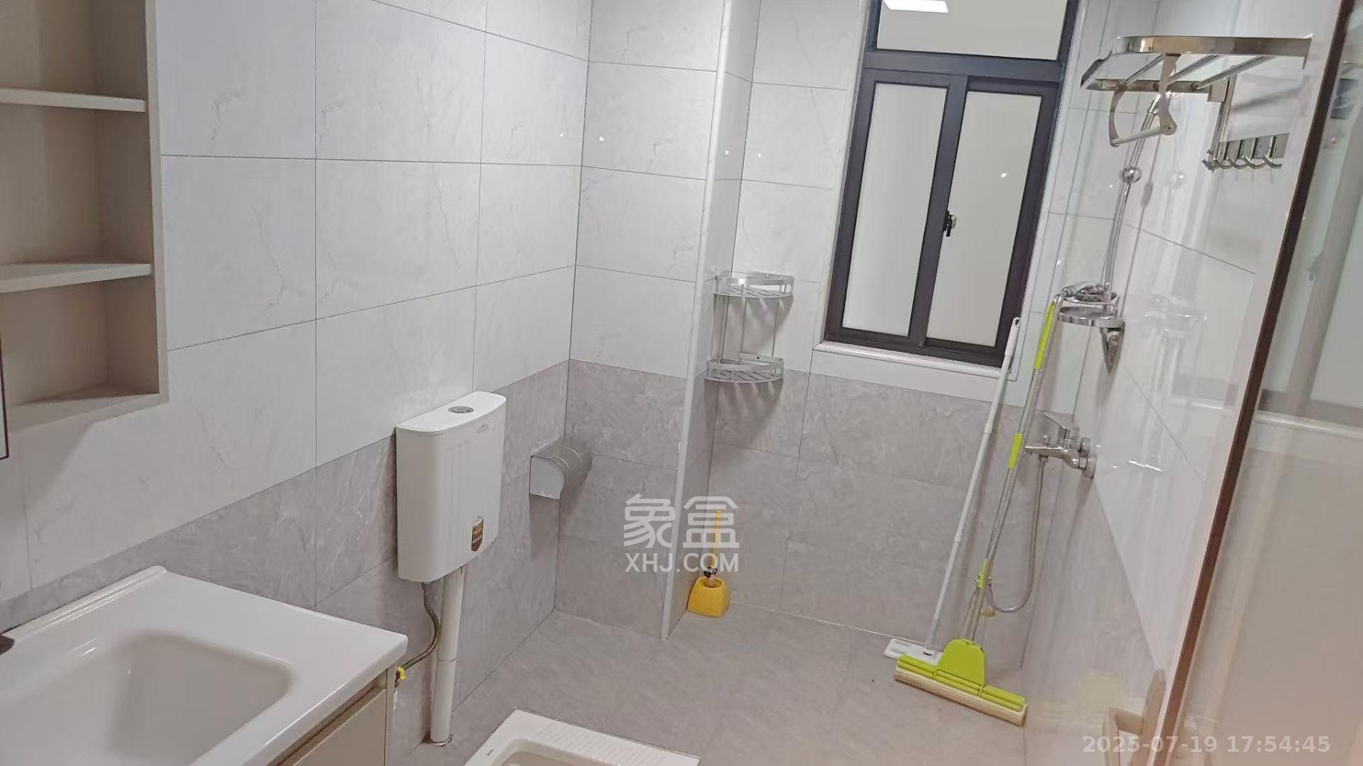 振业城三期  3室2厅2卫   3500.00元/月室内图