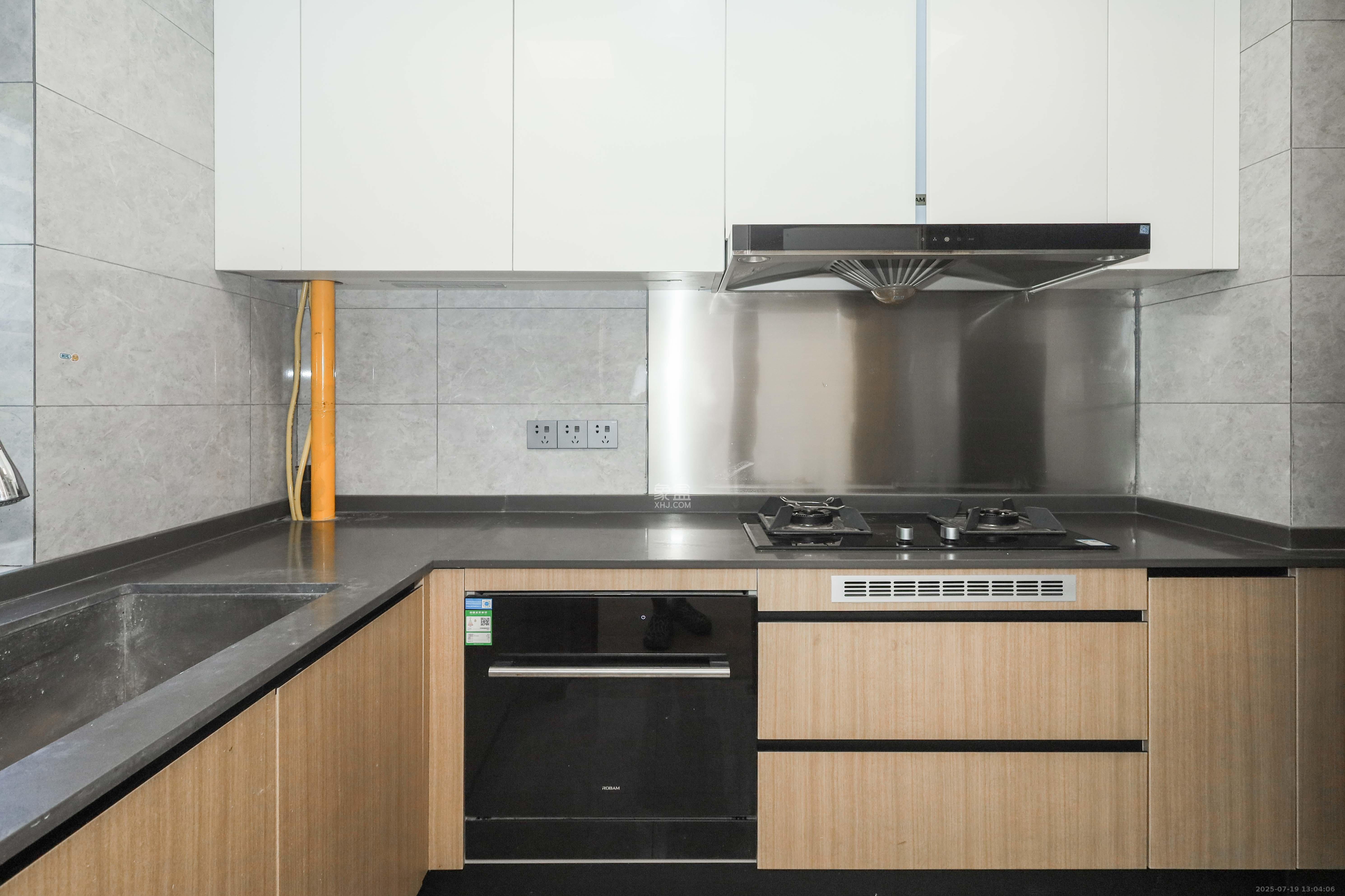 爱家当代境 4室2厅2卫 170.0万 爱家当代境 4室2厅2卫 170.0万厨房