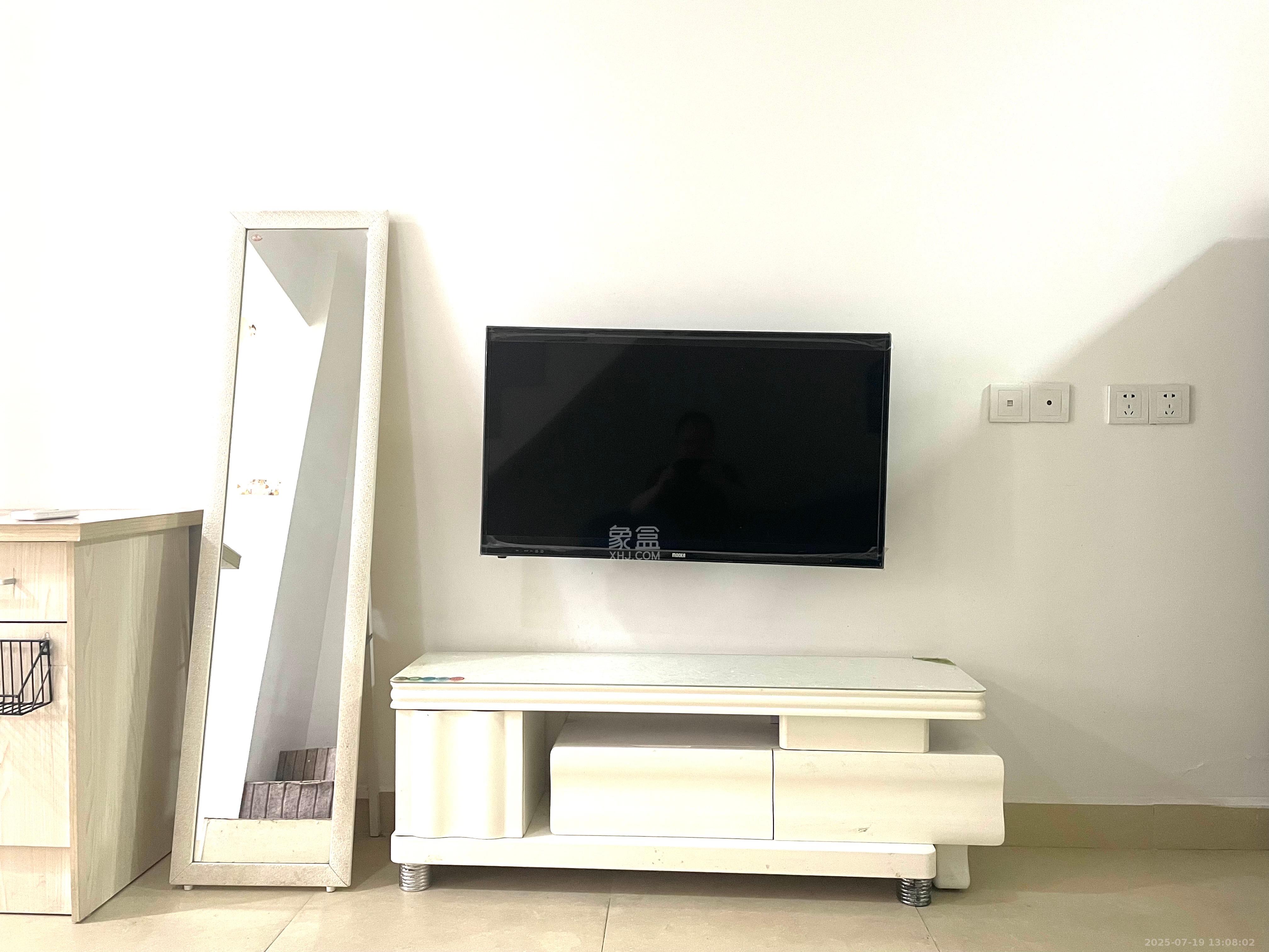 塞纳公馆  1室0厅1卫    1400.0元/月 塞纳公馆  1室0厅1卫    1400.0元/月室内图