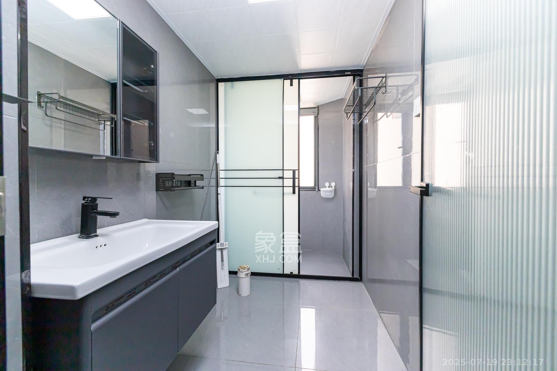 金湘苑(星澜之悦) 3室2厅1卫 82.8万 金湘苑(星澜之悦) 3室2厅1卫 82.8万卫生间