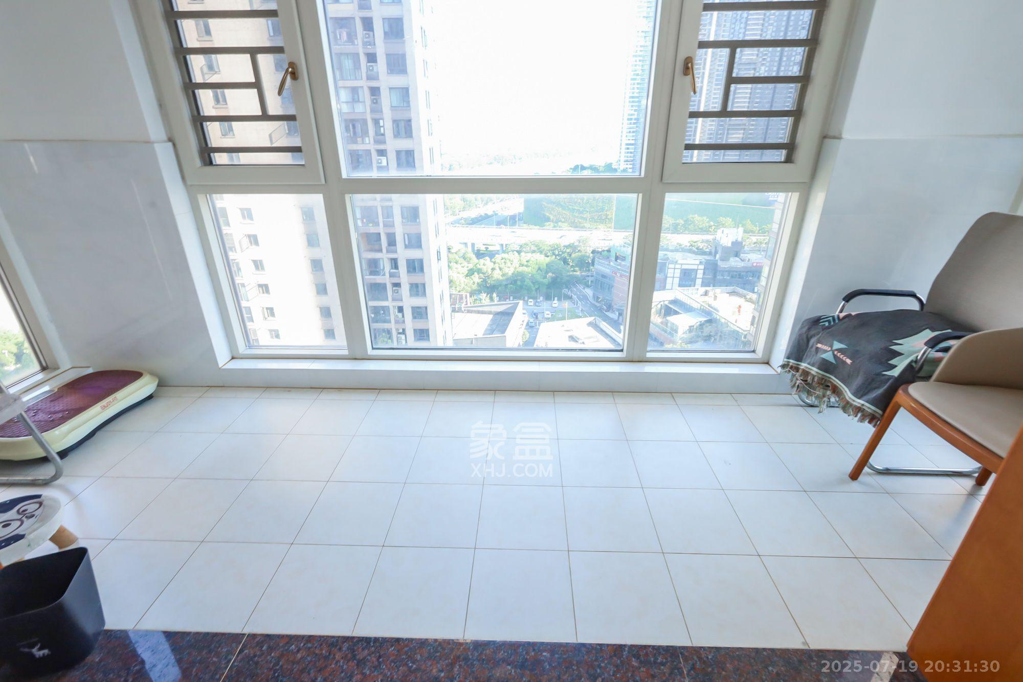 世茂外滩里(世茂铂翠湾三期) 4室2厅2卫 4500.0元/月 世茂外滩里(世茂铂翠湾三期) 4室2厅2卫 4500.0元/月室内图