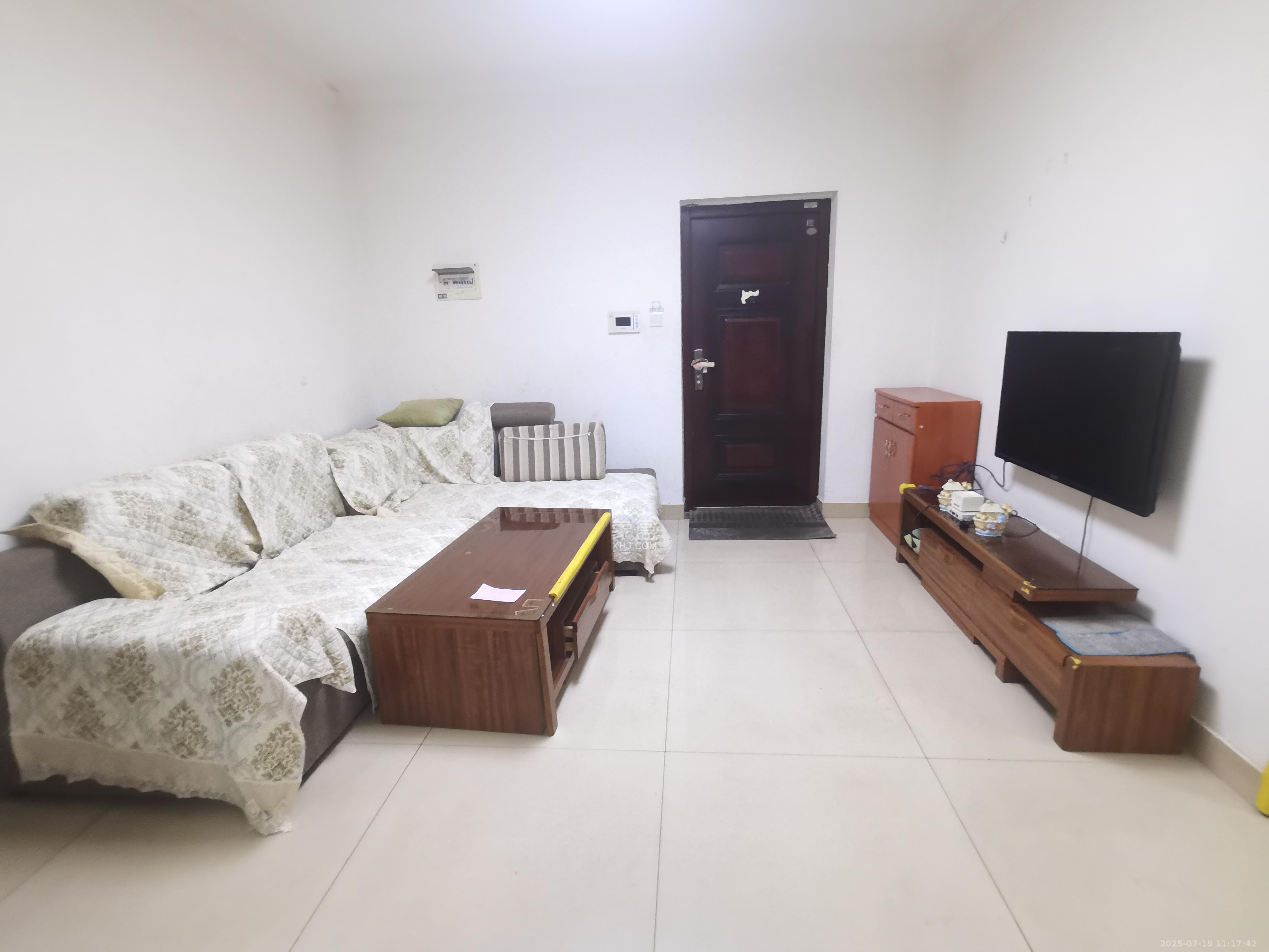 天下一家  2室2厅1卫    2300.0元/月室内图