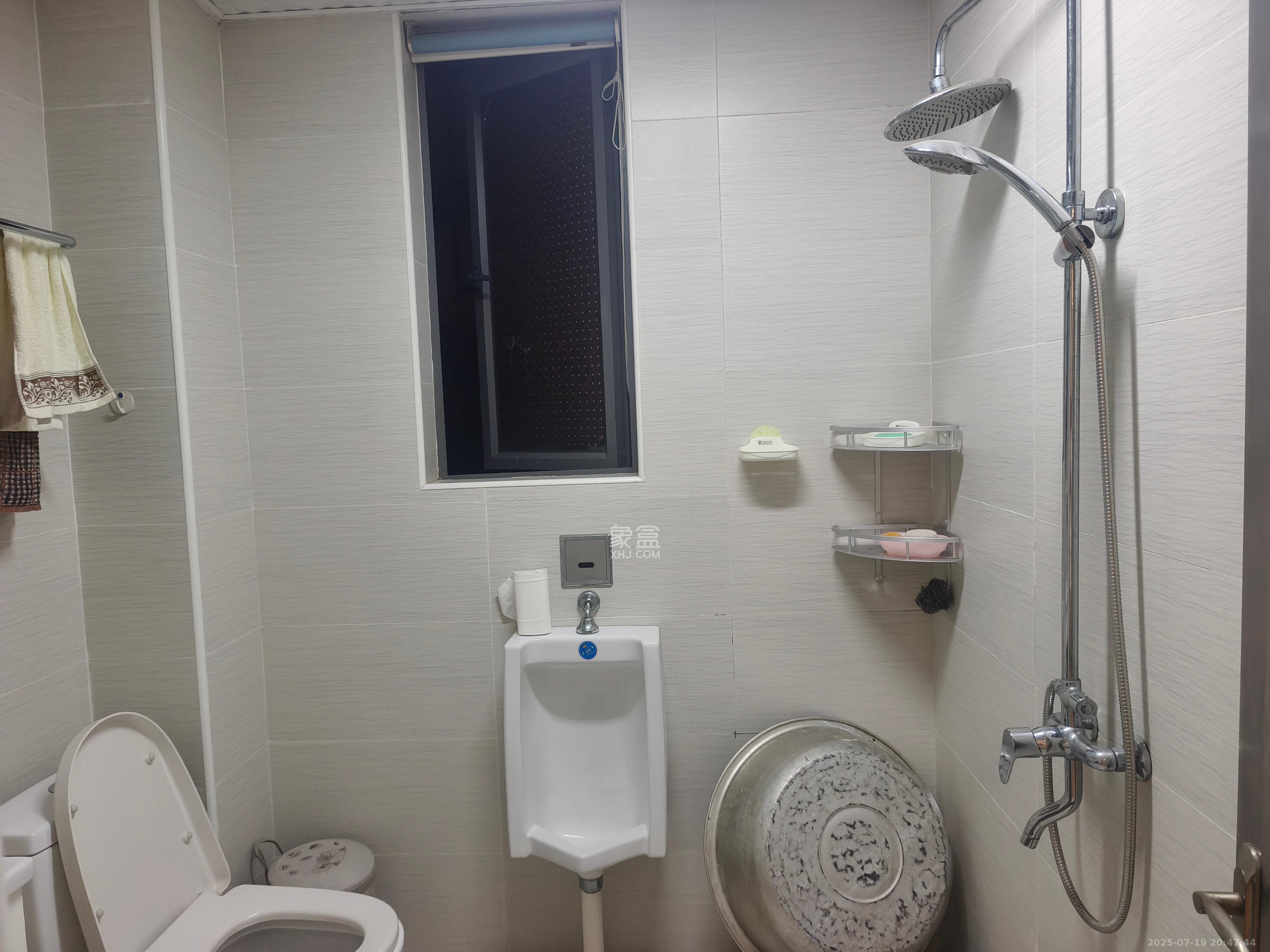 卓越蔚蓝海岸二期 3室2厅2卫 3600.0元/月 卓越蔚蓝海岸二期 3室2厅2卫 3600.0元/月室内图