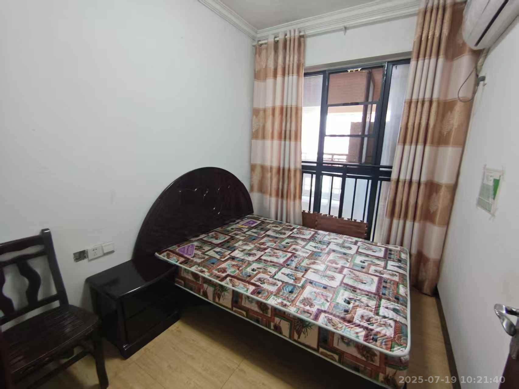 春藤小镇 2室2厅1卫 1500.0元/月 春藤小镇 2室2厅1卫 1500.0元/月室内图