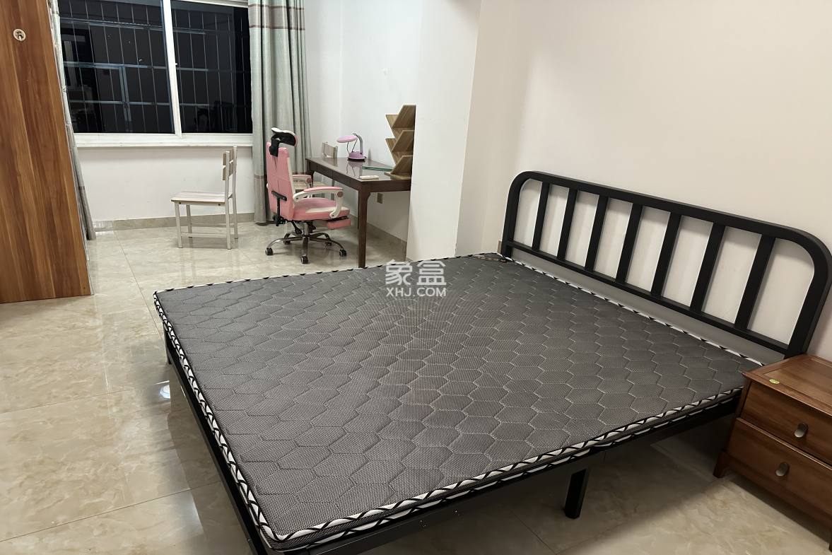 怡昌花园 3室2厅1卫 2100.0元/月 怡昌花园 3室2厅1卫 2100.0元/月室内图