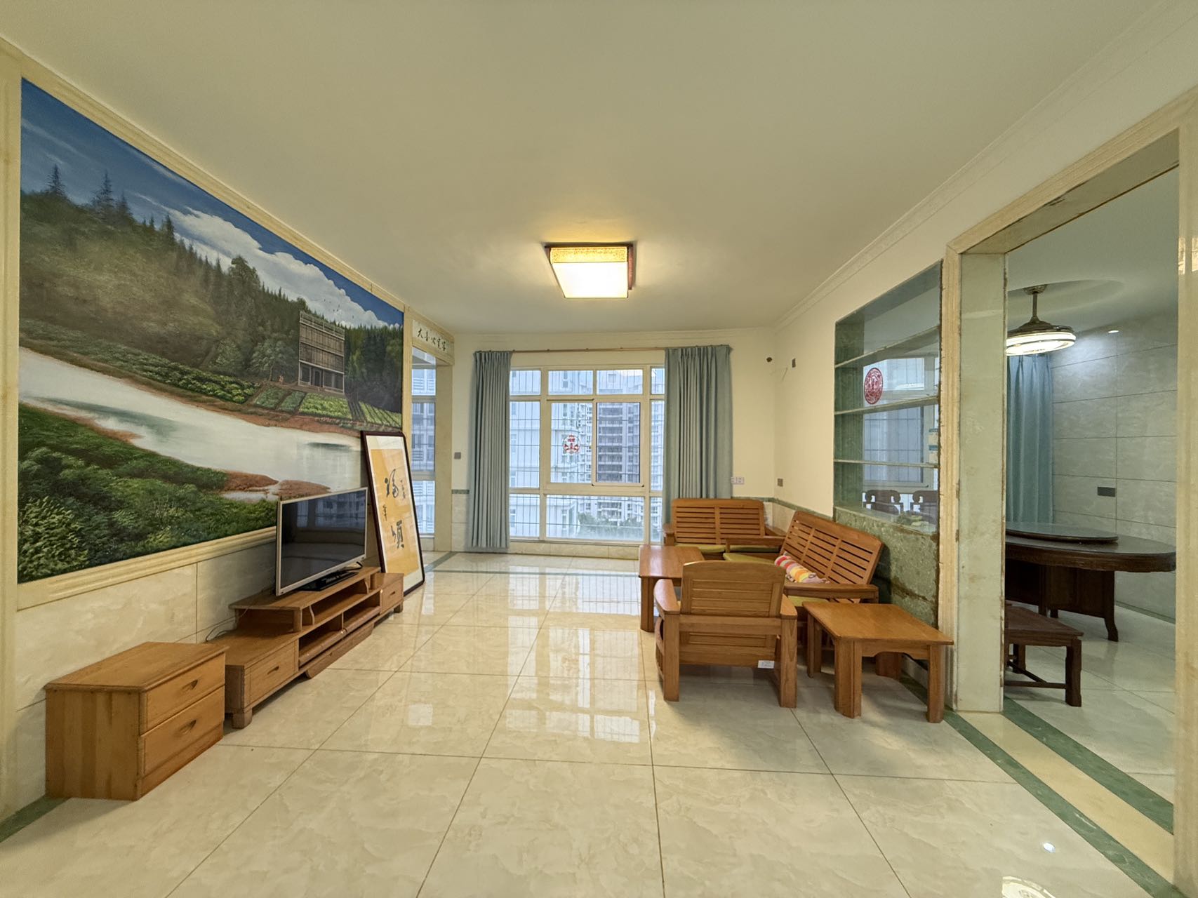 阳光西海岸三期南区(白云公寓(洋房区) 3室2厅2卫 160.0万 阳光西海岸三期南区(白云公寓(洋房区) 3室2厅2卫 160.0万客厅