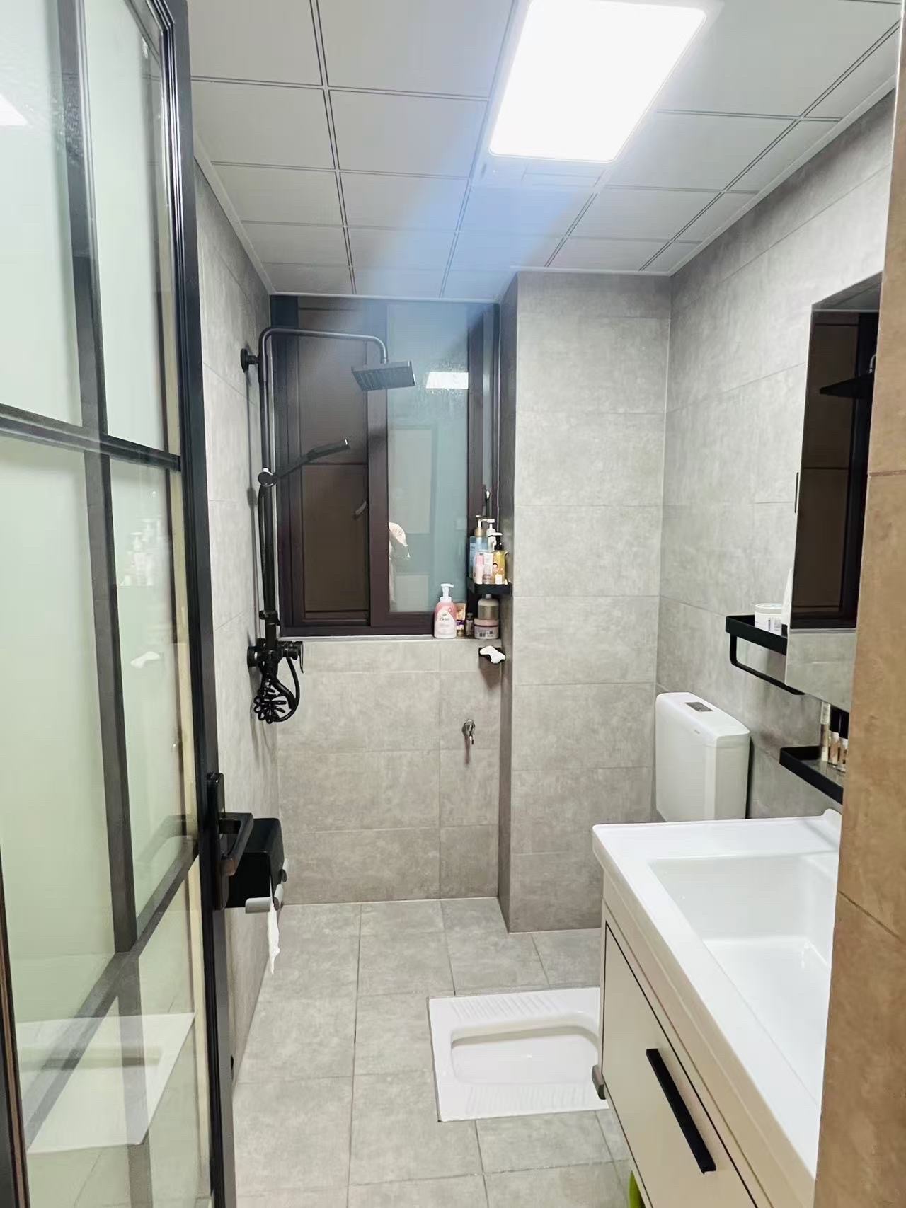 英伦首府金域豪廷 1室1厅1卫 1800.0元/月 英伦首府金域豪廷 1室1厅1卫 1800.0元/月室内图