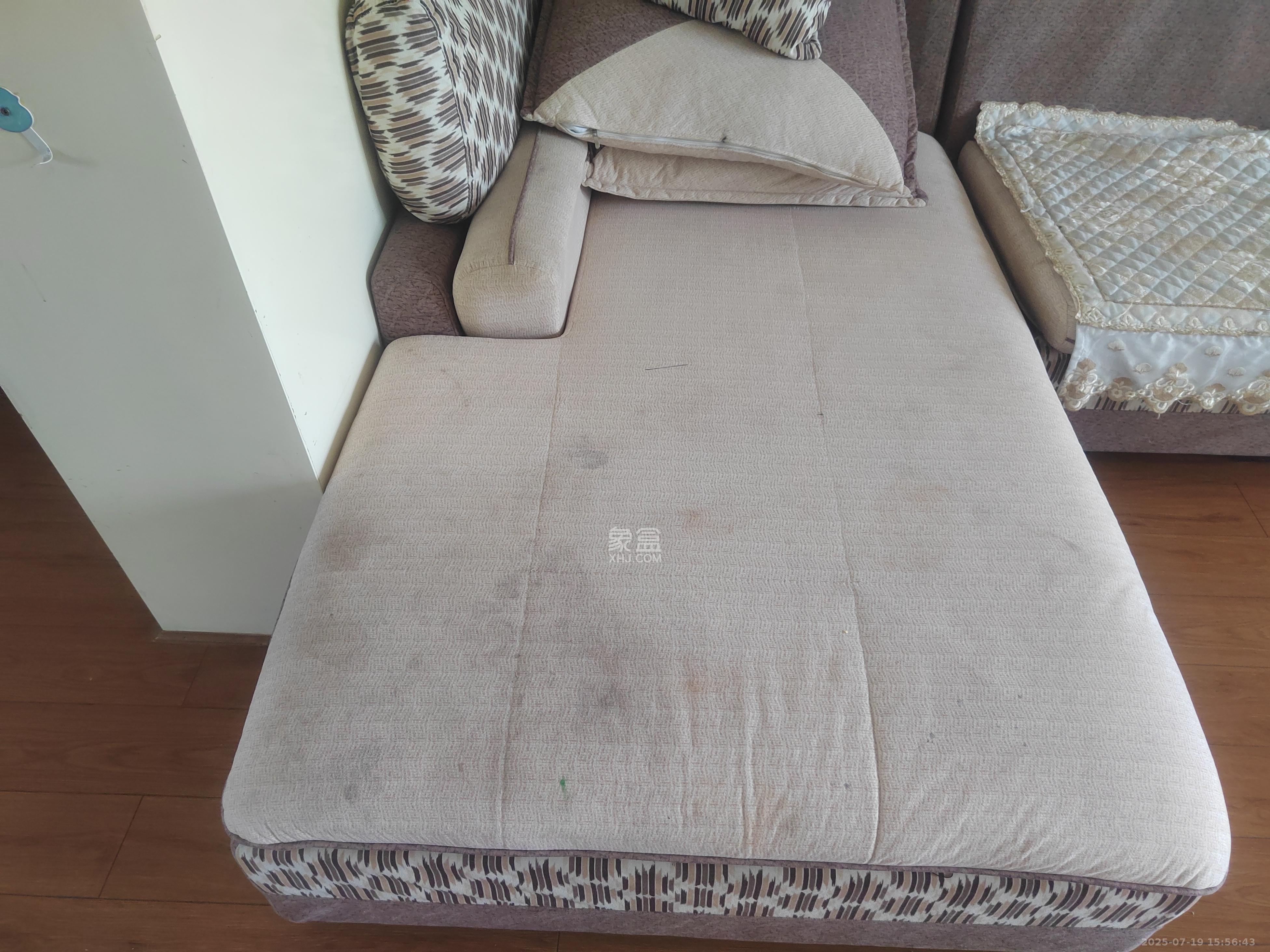 丰园城(鄱阳小区二期) 3室2厅2卫 2400.0元/月 丰园城(鄱阳小区二期) 3室2厅2卫 2400.0元/月室内图