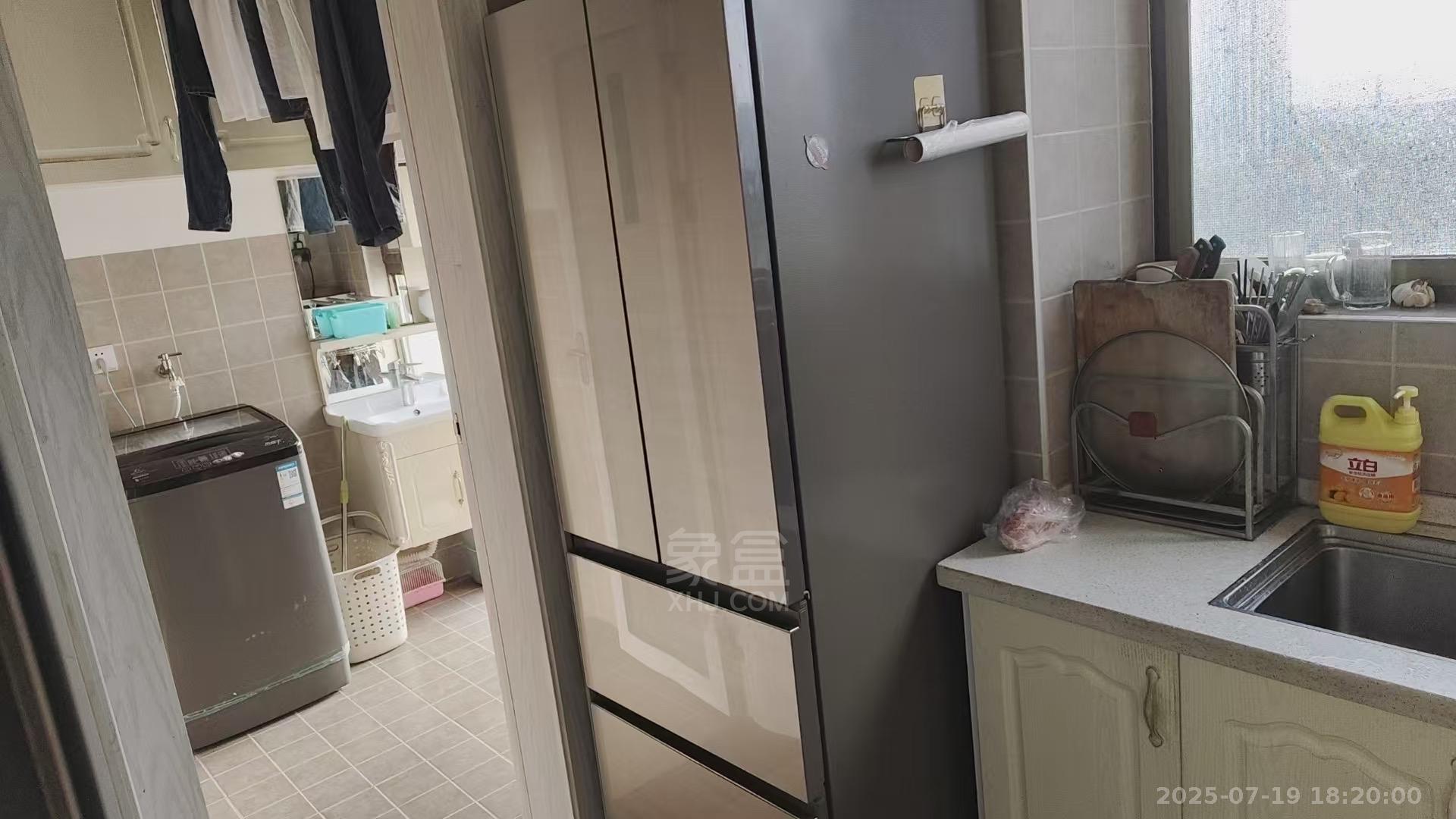 熹悦花都 3室2厅2卫 2200.0元/月 熹悦花都 3室2厅2卫 2200.0元/月室内图