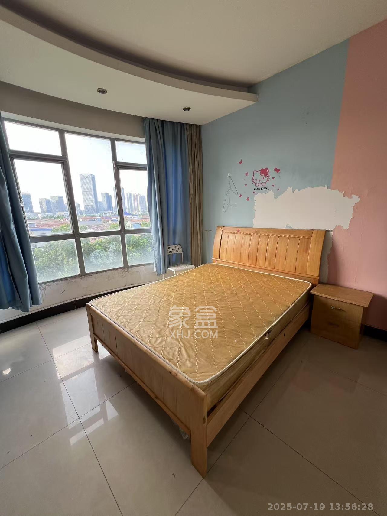 芙蓉苑 4室2厅2卫 2700.0元/月 芙蓉苑 4室2厅2卫 2700.0元/月室内图