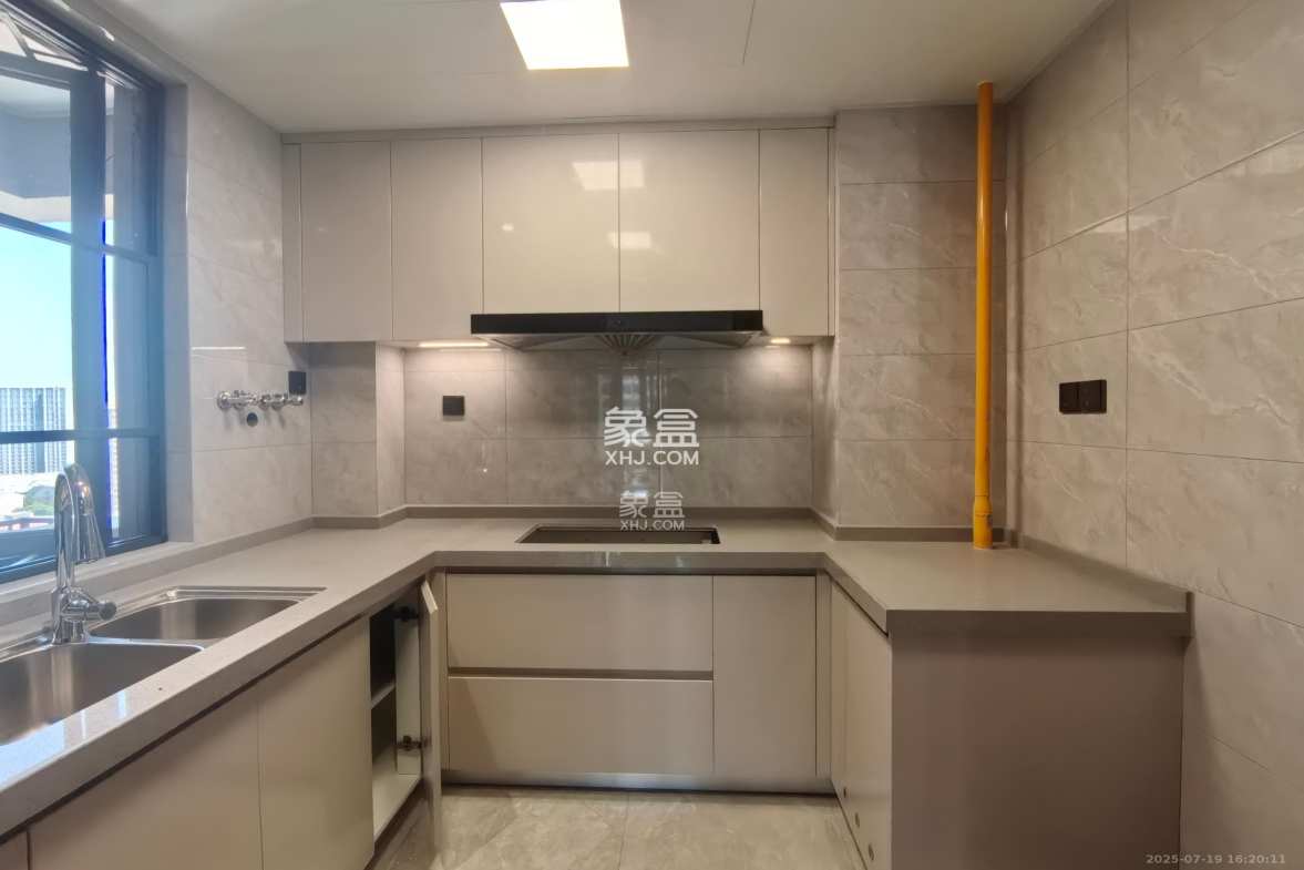 金地都会风華 4室2厅2卫 4000.0元/月 金地都会风華 4室2厅2卫 4000.0元/月室内图