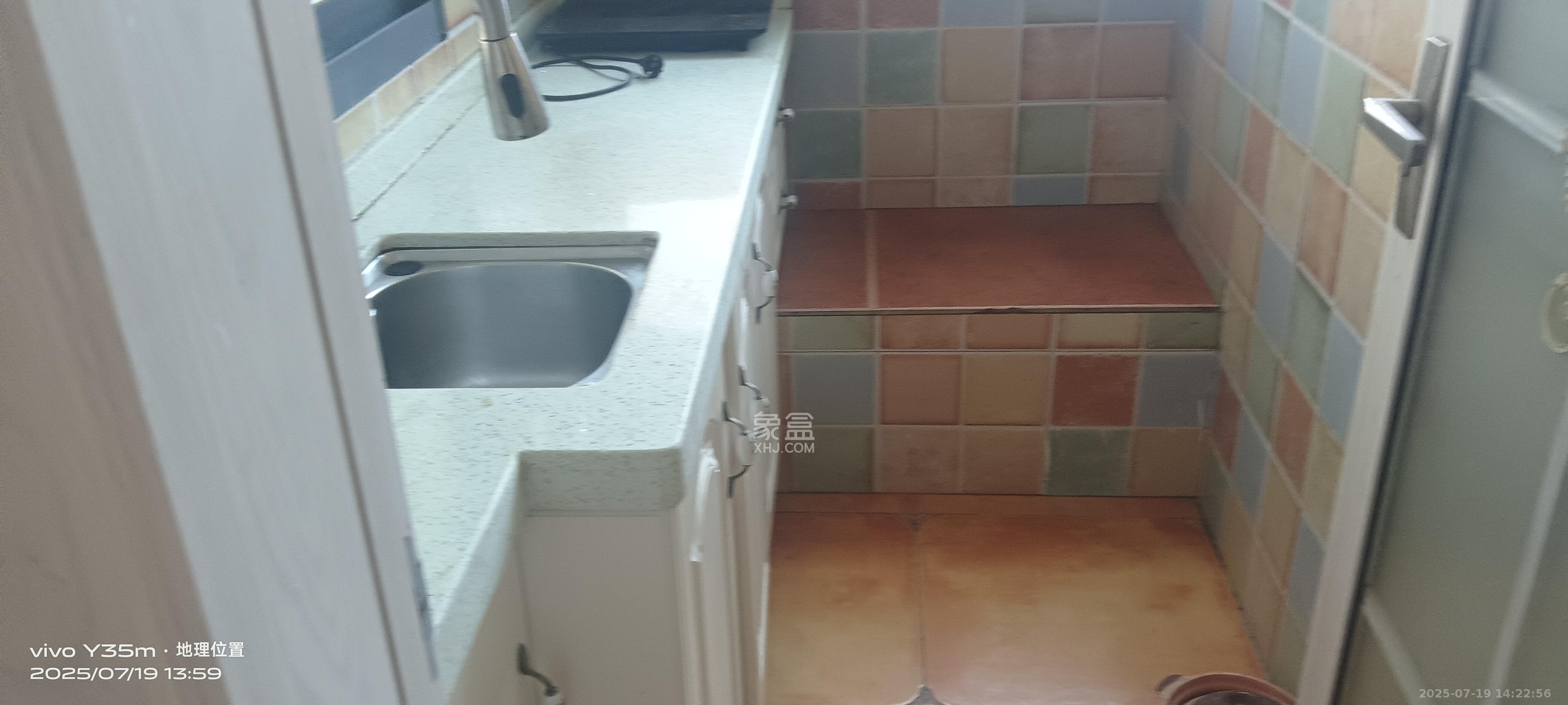 汇城花园 1室2厅2卫 1000.0元/月 汇城花园 1室2厅2卫 1000.0元/月室内图