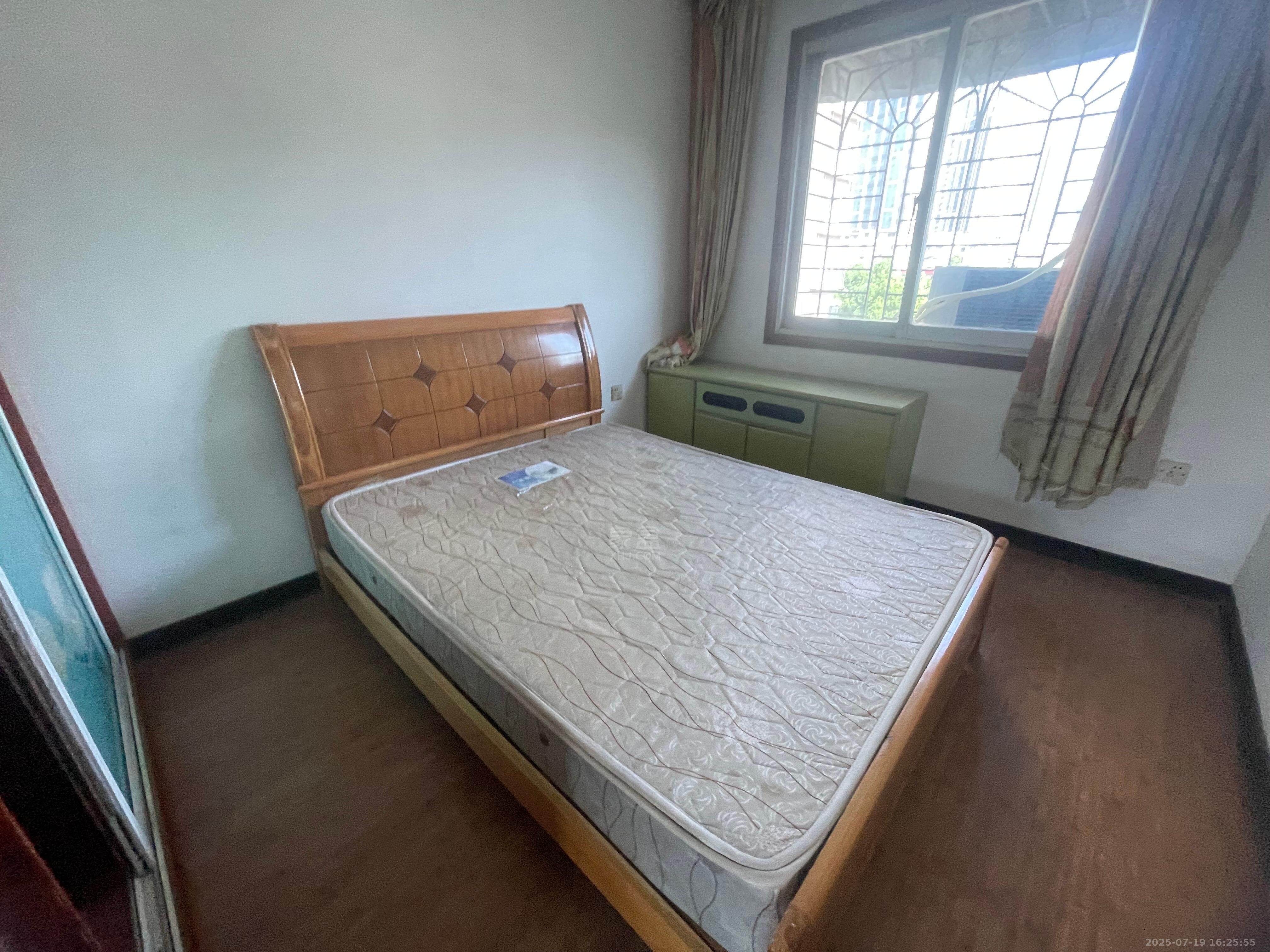 滨江一村  3室2厅1卫   1000.00元/月室内图