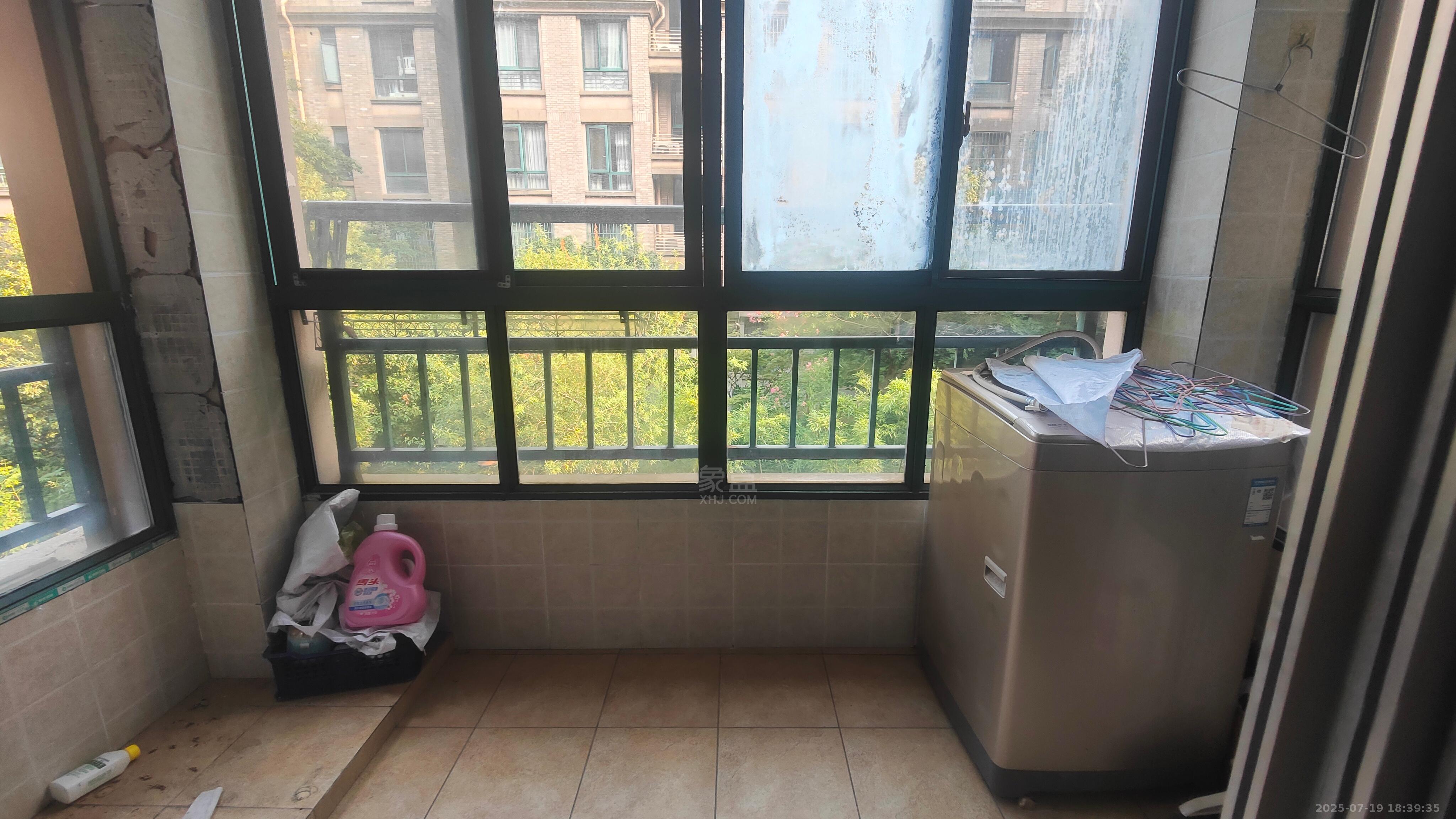 尚格名城香榭丽舍 3室2厅2卫 1600.0元/月 尚格名城香榭丽舍 3室2厅2卫 1600.0元/月室内图