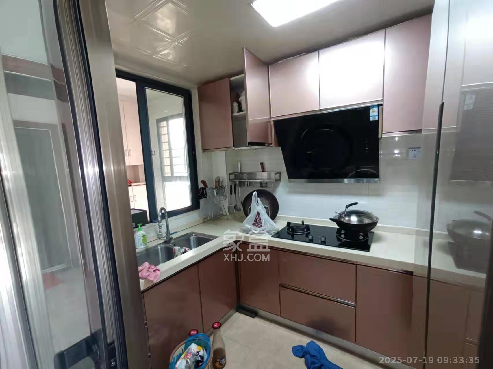 中建芙蓉嘉苑  3室2厅2卫   2700.00元/月室内图