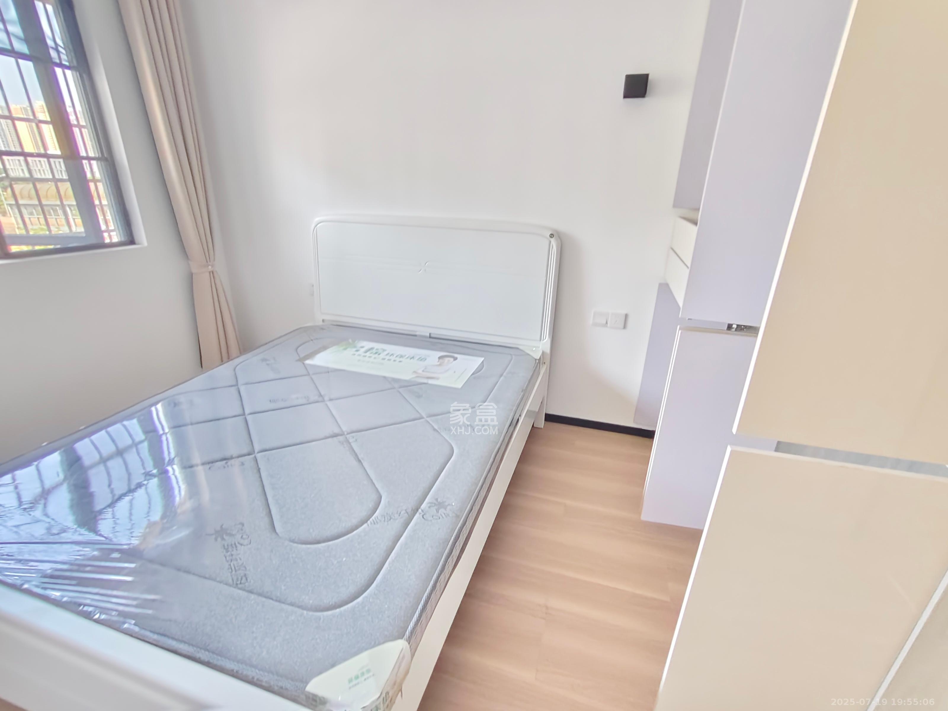 文景家园  4室1厅2卫   3600.00元/月室内图