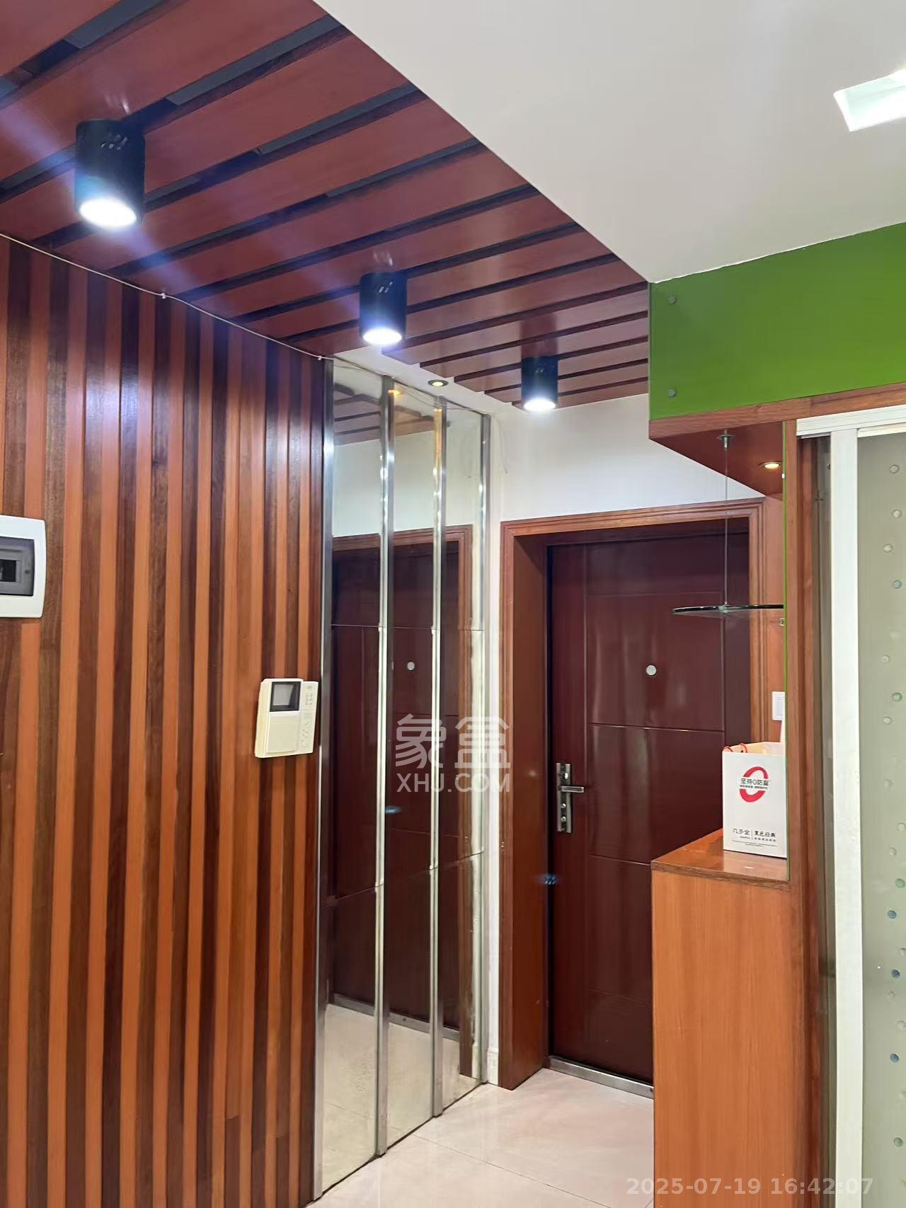 银港水晶城  2室2厅1卫   2600.00元/月室内图