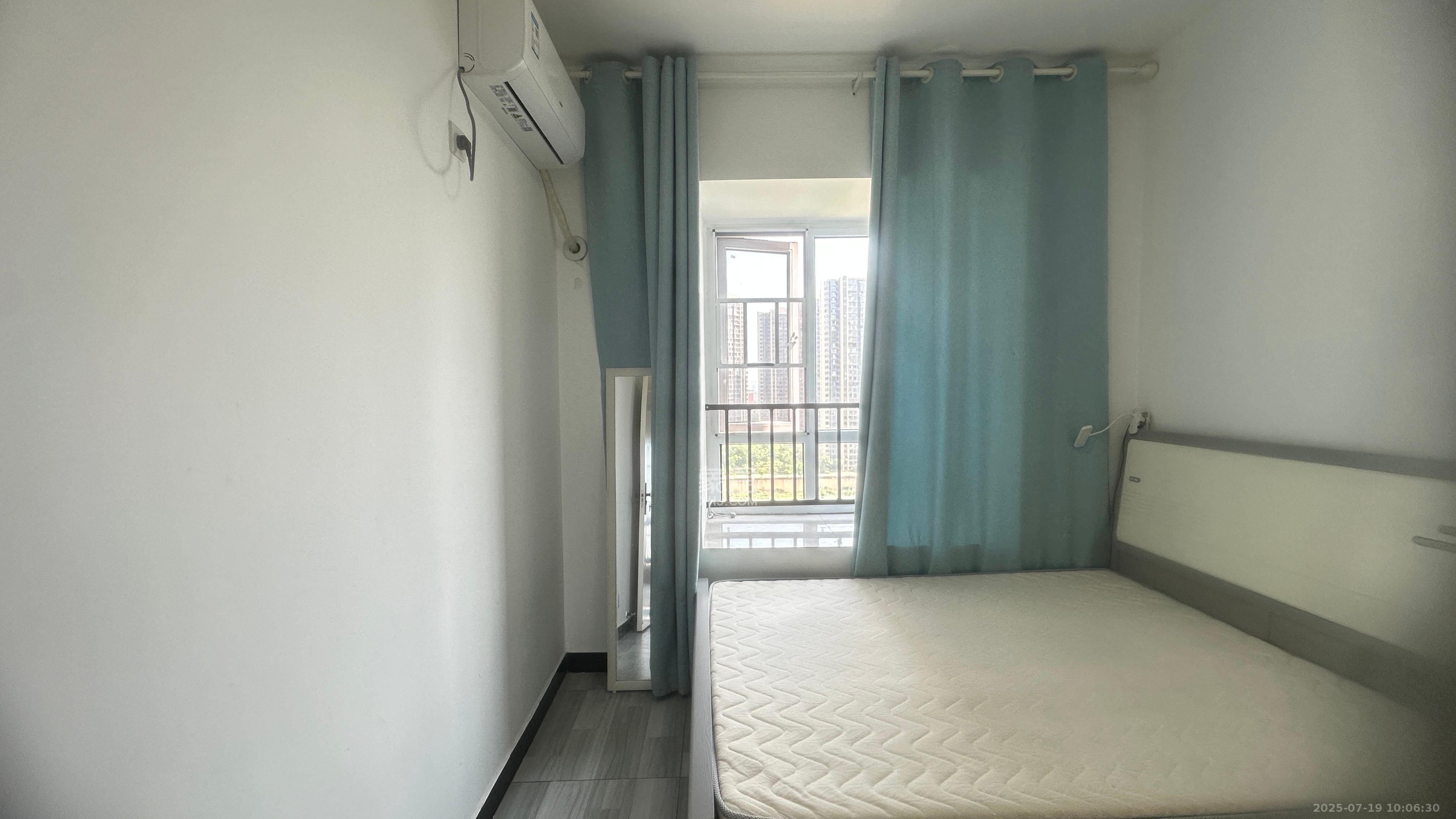 富兴悦府(富兴学府名邸) 4室2厅1卫 2000.0元/月 富兴悦府(富兴学府名邸) 4室2厅1卫 2000.0元/月室内图