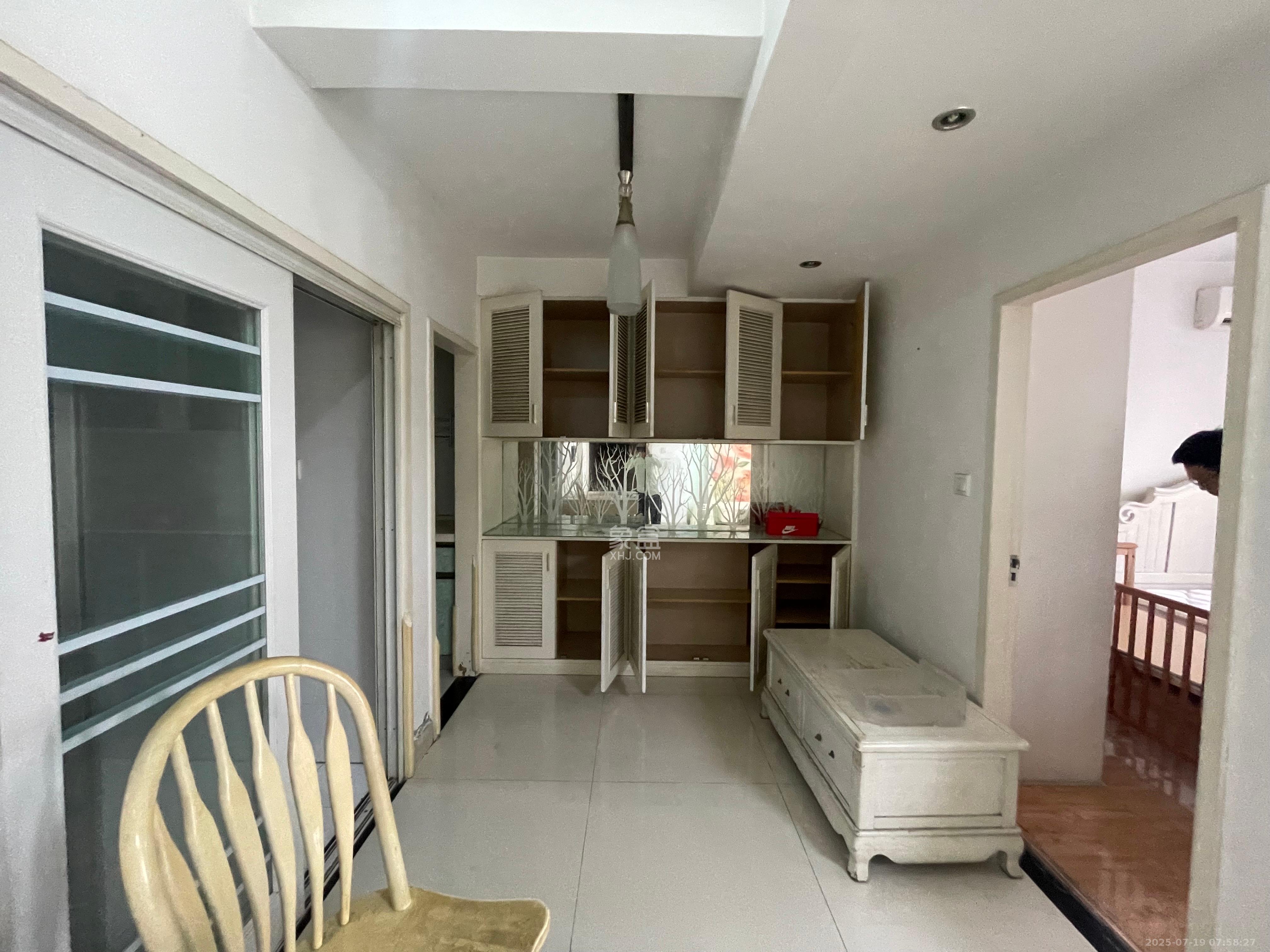 天城尚品  2室2厅1卫    1900.0元/月室内图