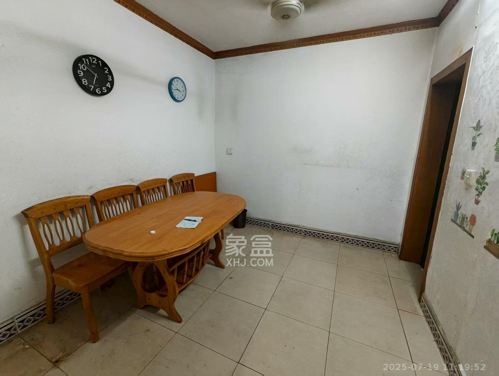 文庙坪小区 2室2厅1卫 1800.0元/月 文庙坪小区 2室2厅1卫 1800.0元/月室内图