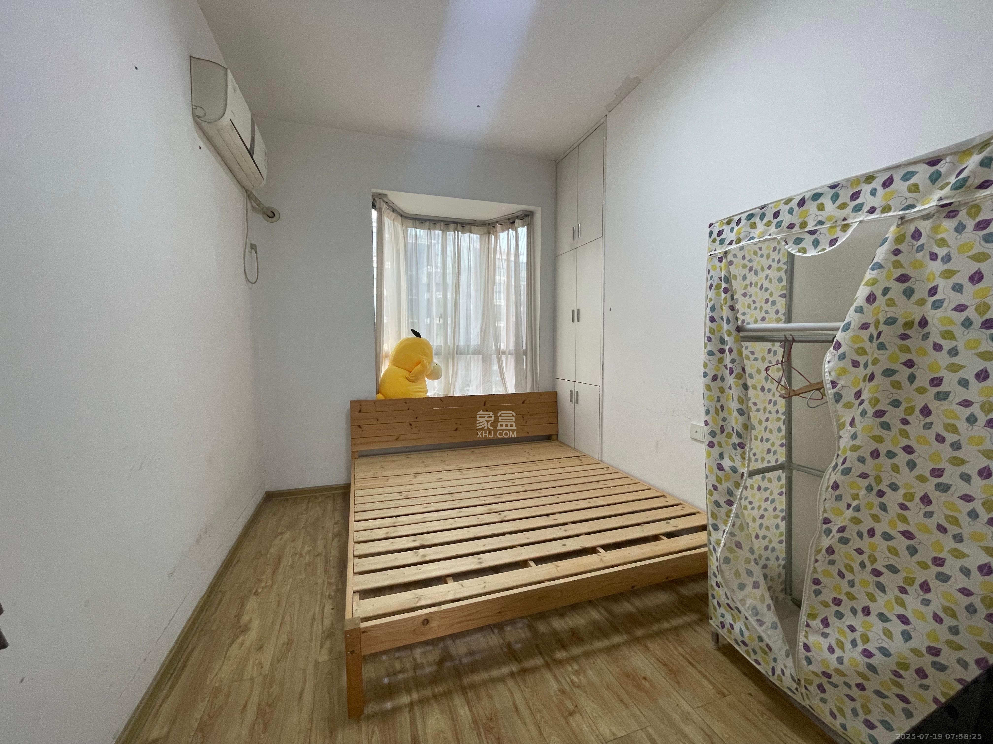 天城尚品  2室2厅1卫    1900.0元/月室内图