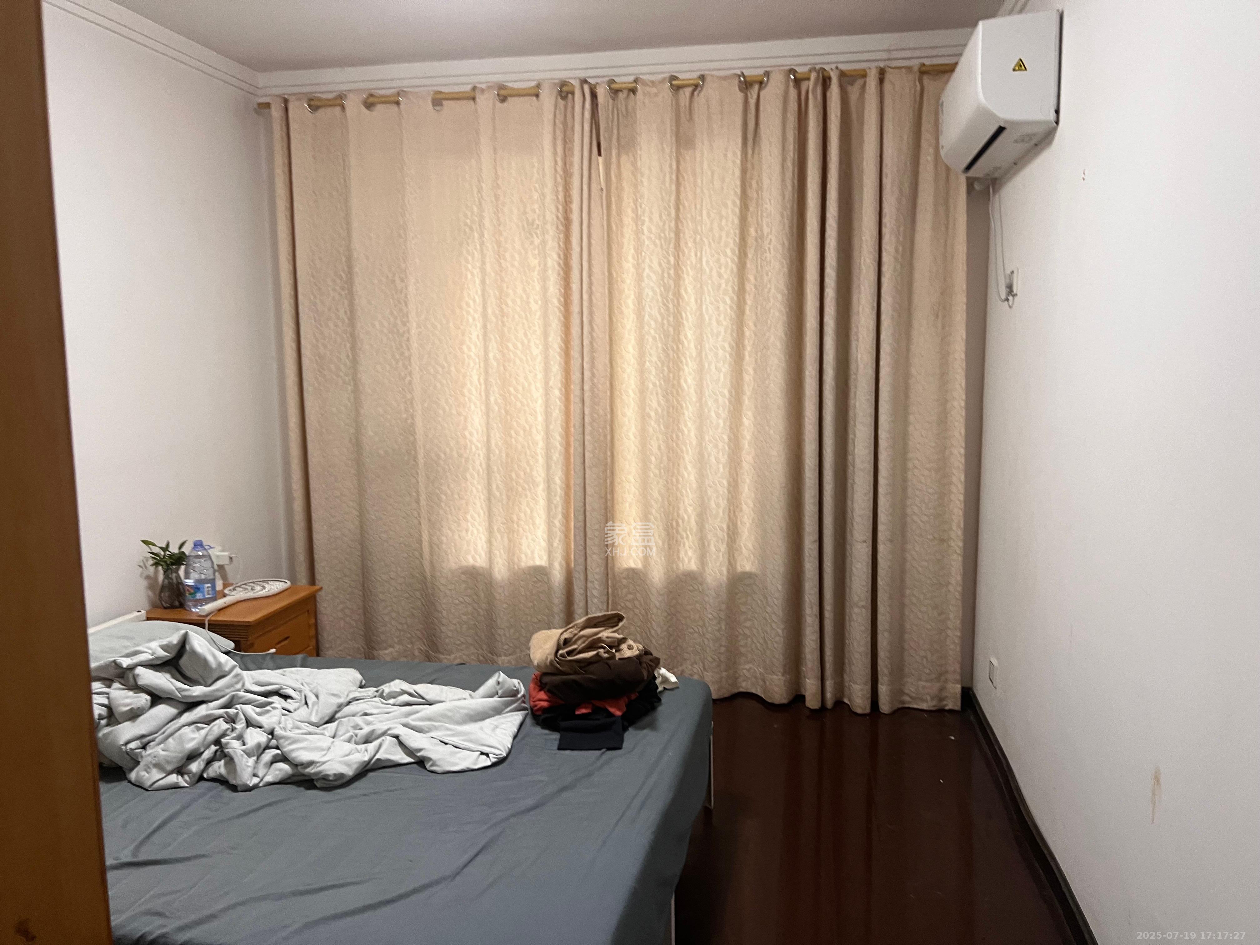 金麓西岸和苑  1室0厅0卫    2000.0元/月室内图