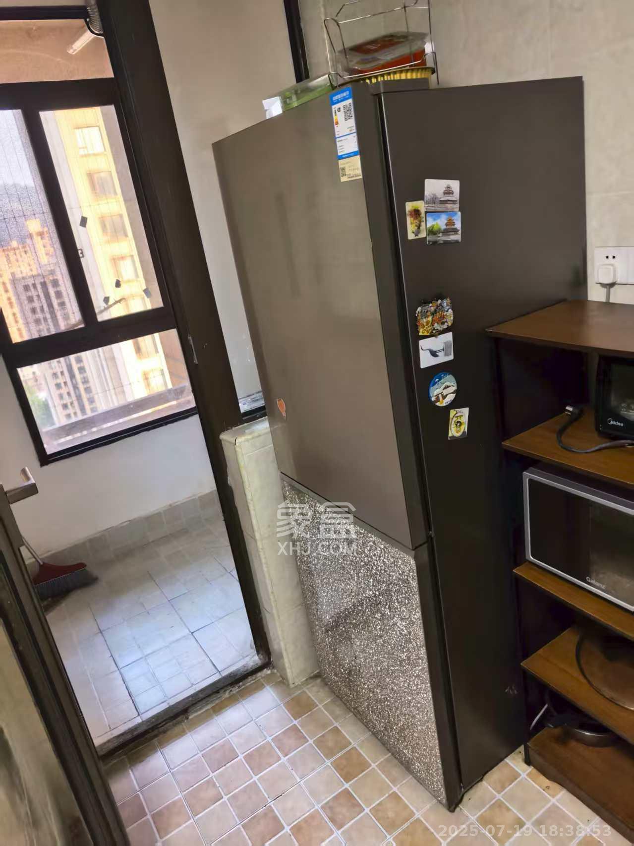 金茂梅溪湖 3室2厅1卫 2500.0元/月 金茂梅溪湖 3室2厅1卫 2500.0元/月室内图