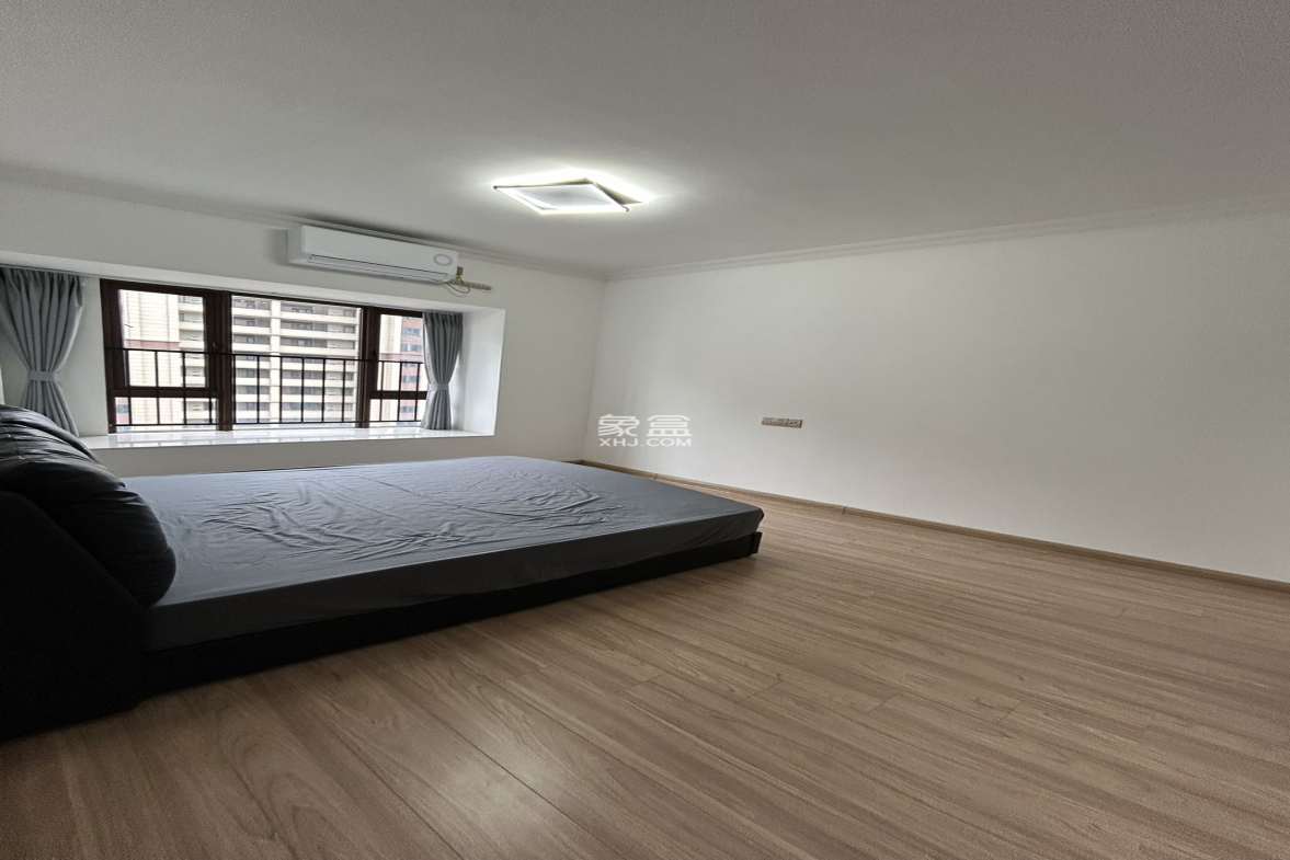 东城首府 3室2厅2卫 2100.0元/月 东城首府 3室2厅2卫 2100.0元/月室内图