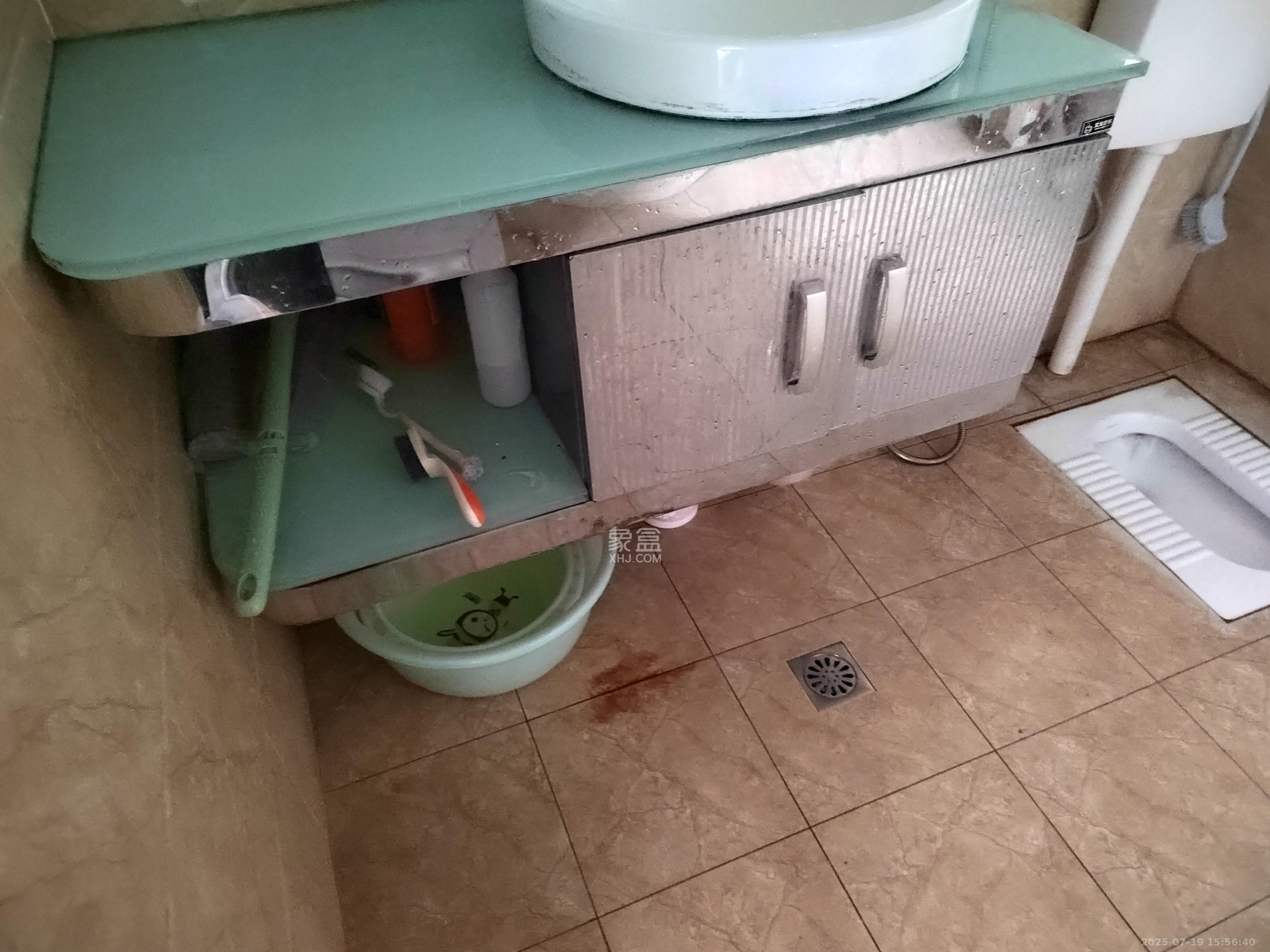 丰园城(鄱阳小区二期) 3室2厅2卫 2400.0元/月 丰园城(鄱阳小区二期) 3室2厅2卫 2400.0元/月室内图