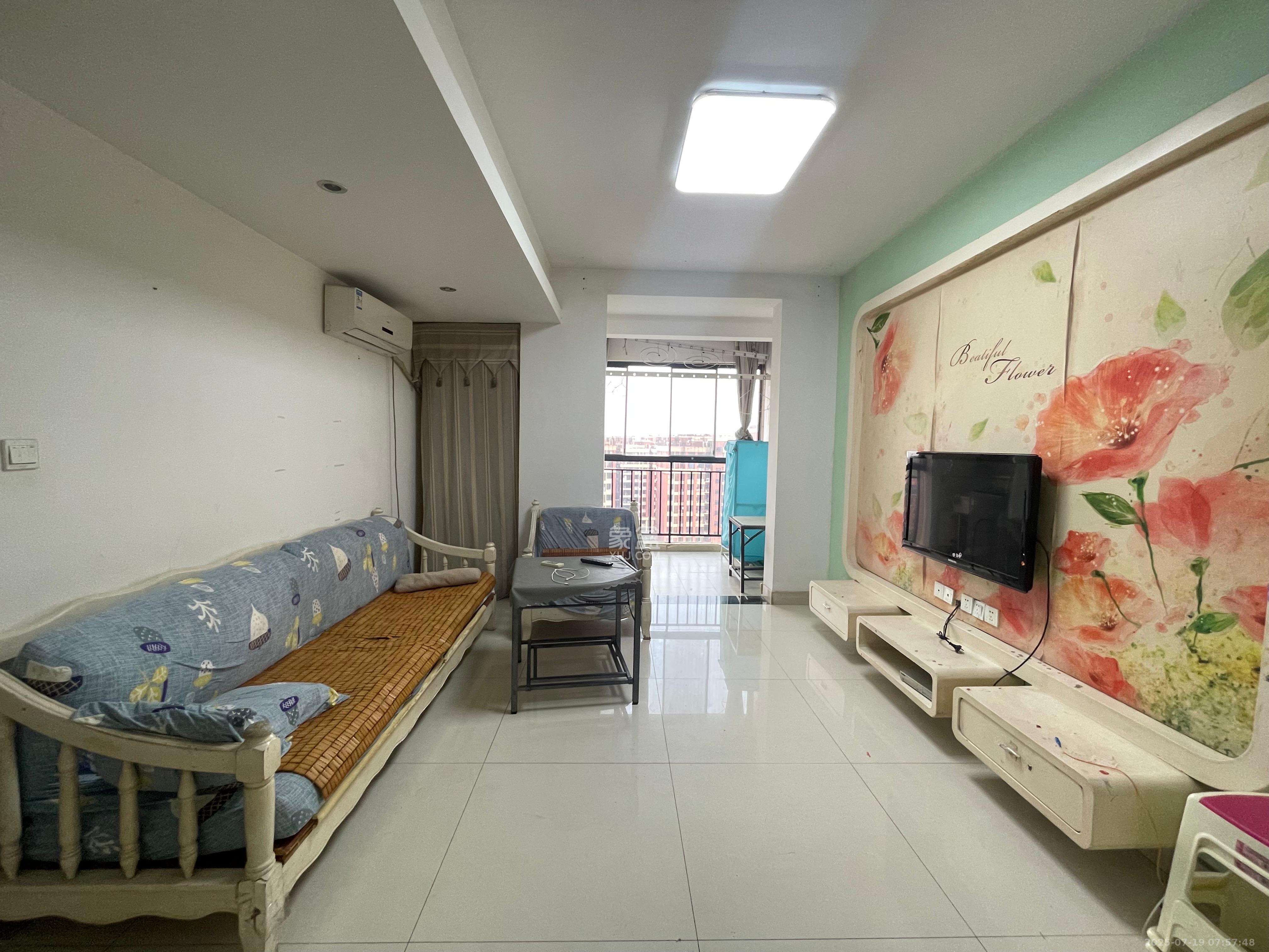 天城尚品 2室2厅1卫 1900.0元/月 天城尚品 2室2厅1卫 1900.0元/月室内图